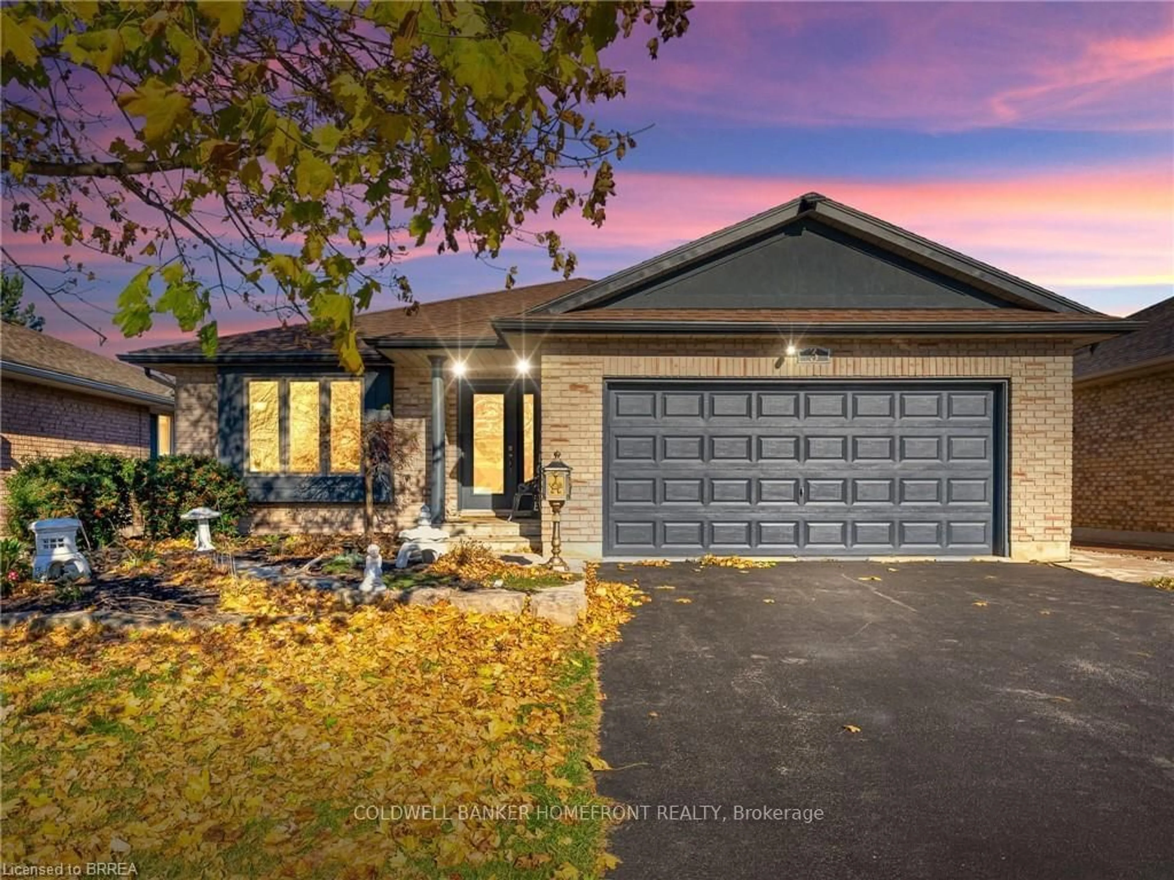 Home with brick exterior material for 3 Johnson Cres, Norfolk Ontario N3Y 5K9