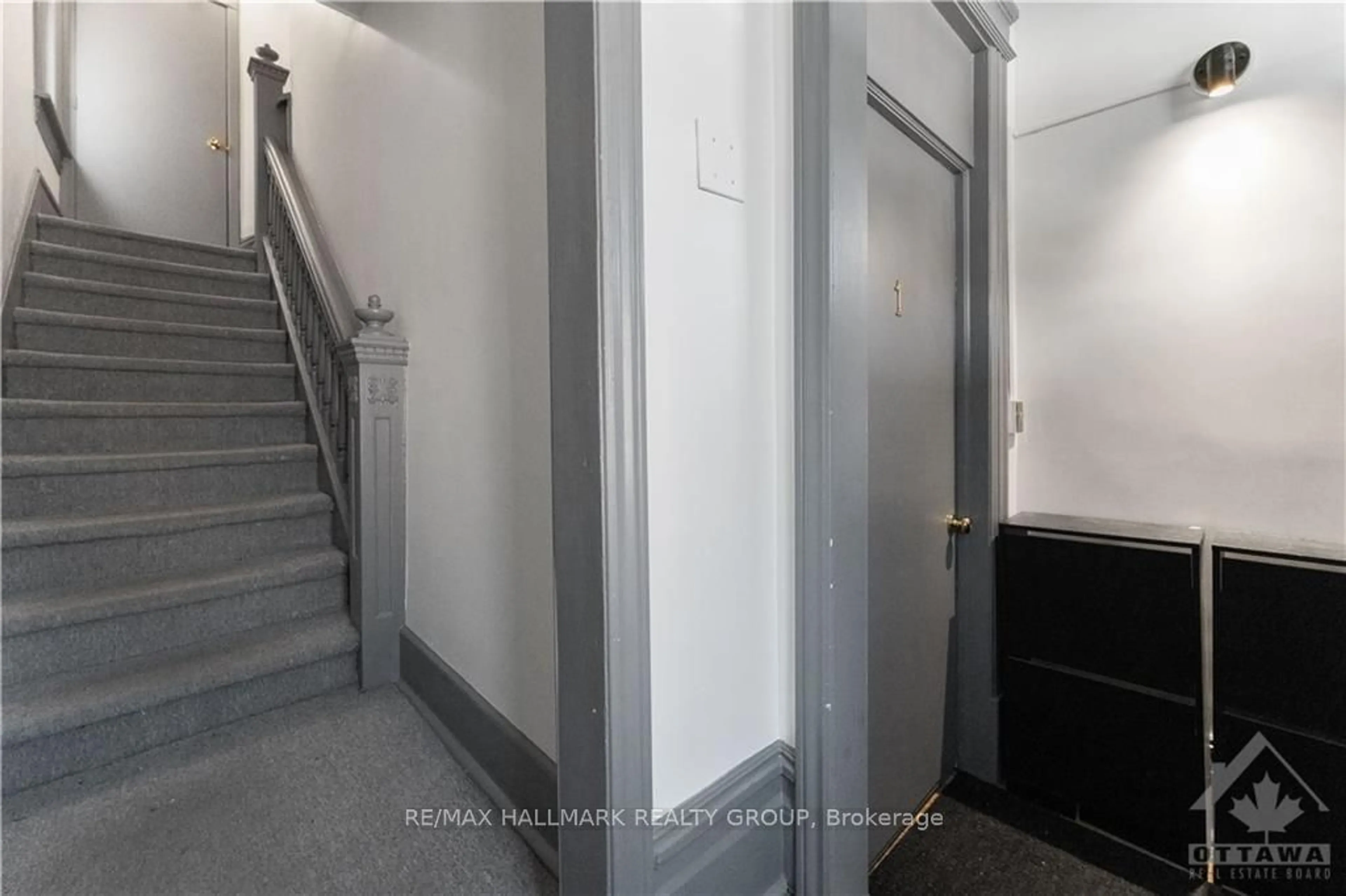 A pic of a room, not visible floor for 128 FLORA St, Ottawa Centre Ontario K1R 5R5