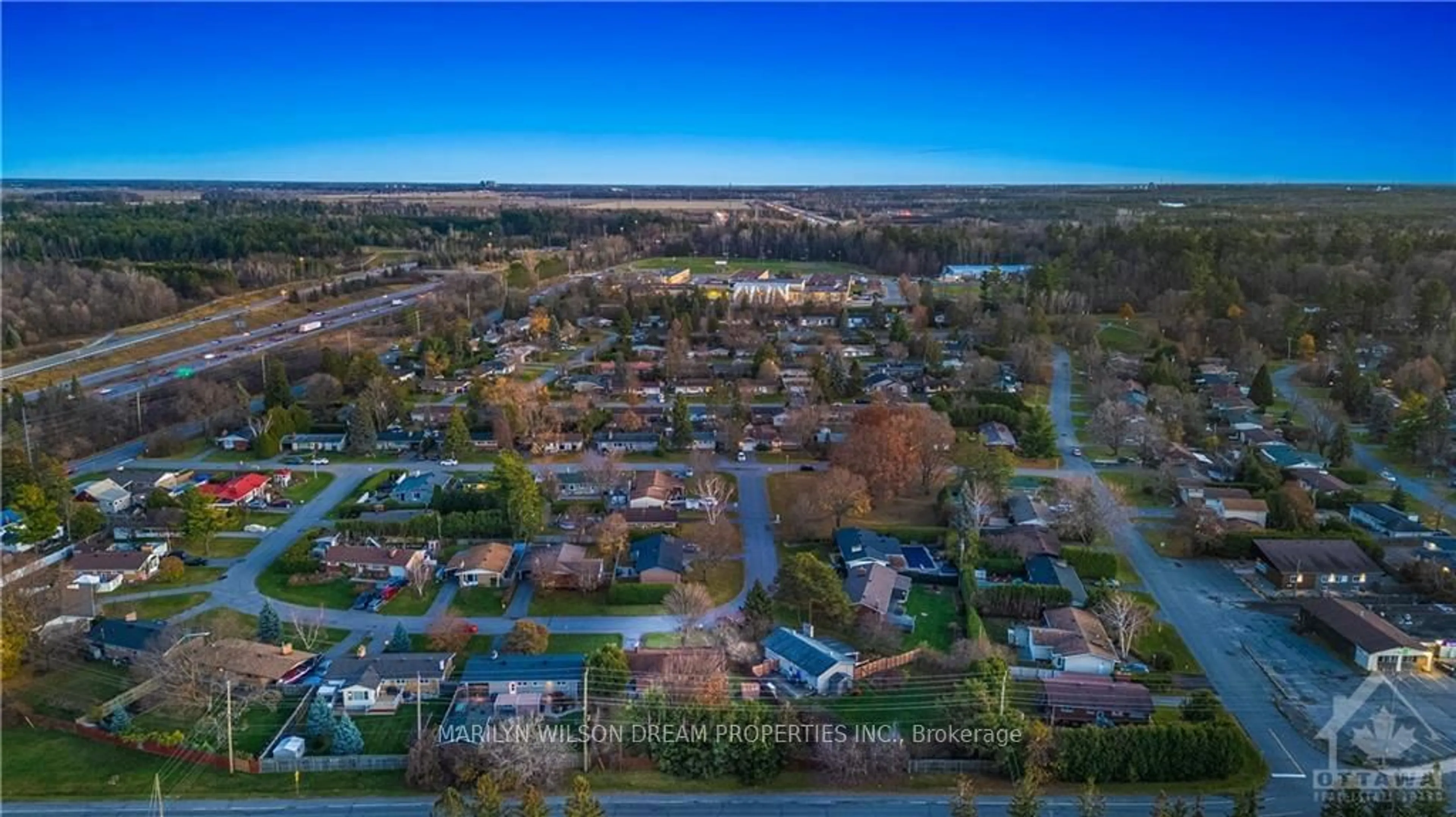 A pic from exterior of the house or condo, the street view for 17 DOMUS Cres, Bells Corners and South to Fallowfield Ontario K2H 6A3