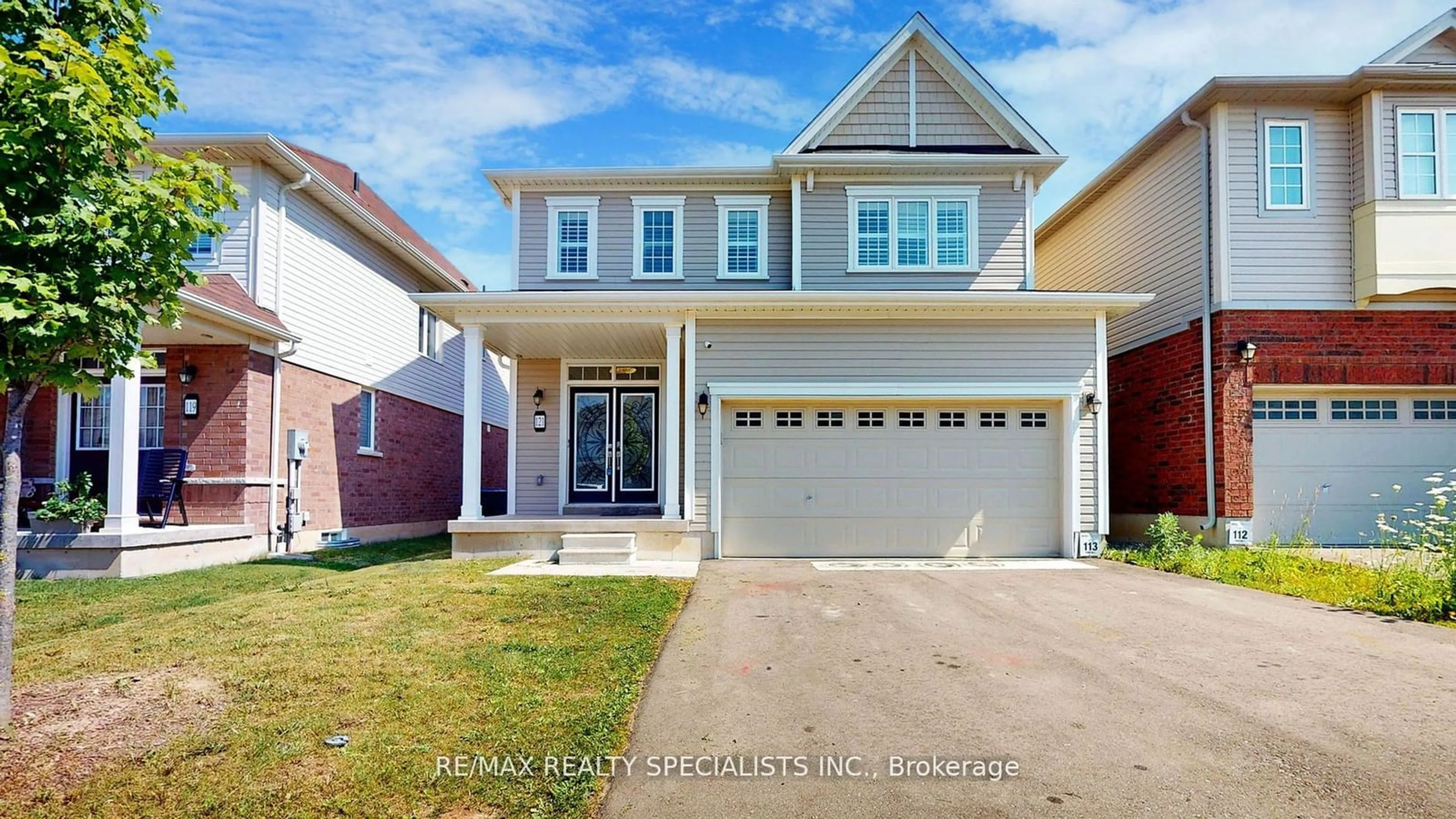 Frontside or backside of a home, the street view for 121 Longboat Run Rd, Brantford Ontario N3T 0R8