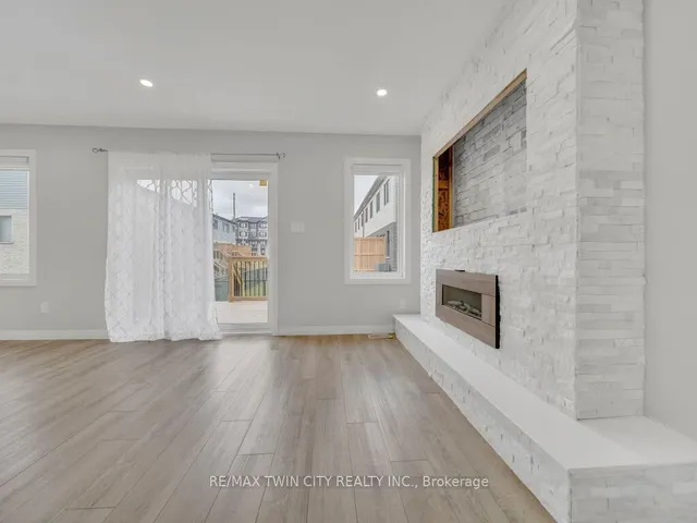 Additional property image - 8 Pony Way