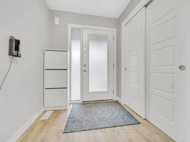 Additional property image - 8 Pony Way