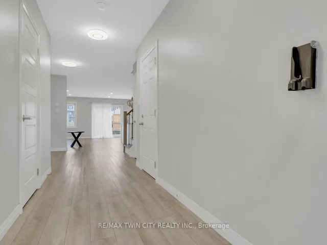 Additional property image - 8 Pony Way