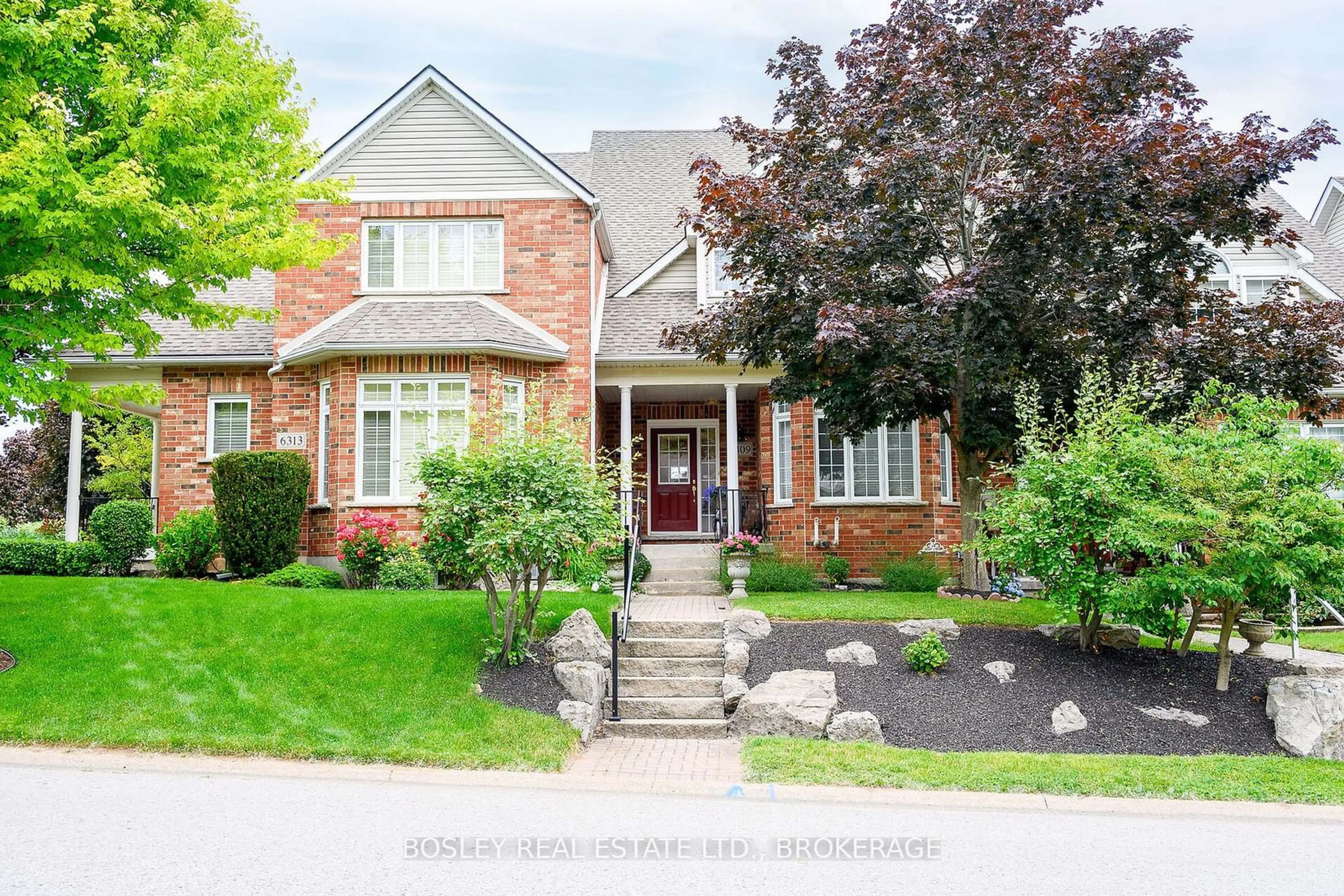 Home with brick exterior material for 6309 Pinestone Rd, Niagara Falls Ontario L2J 4L1