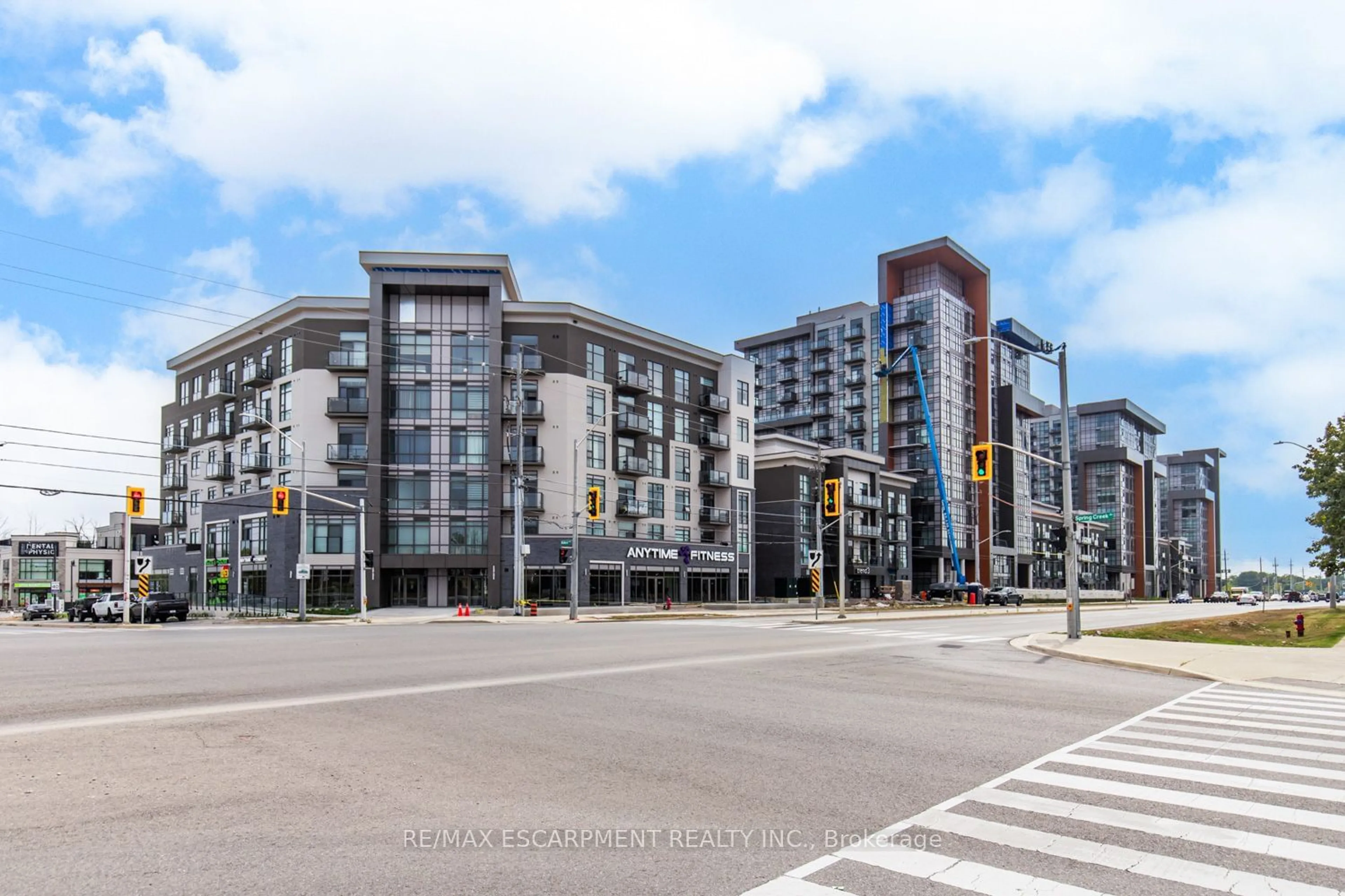 A pic from exterior of the house or condo, the street view for 470 Dundas St #1203, Hamilton Ontario L8B 2A6