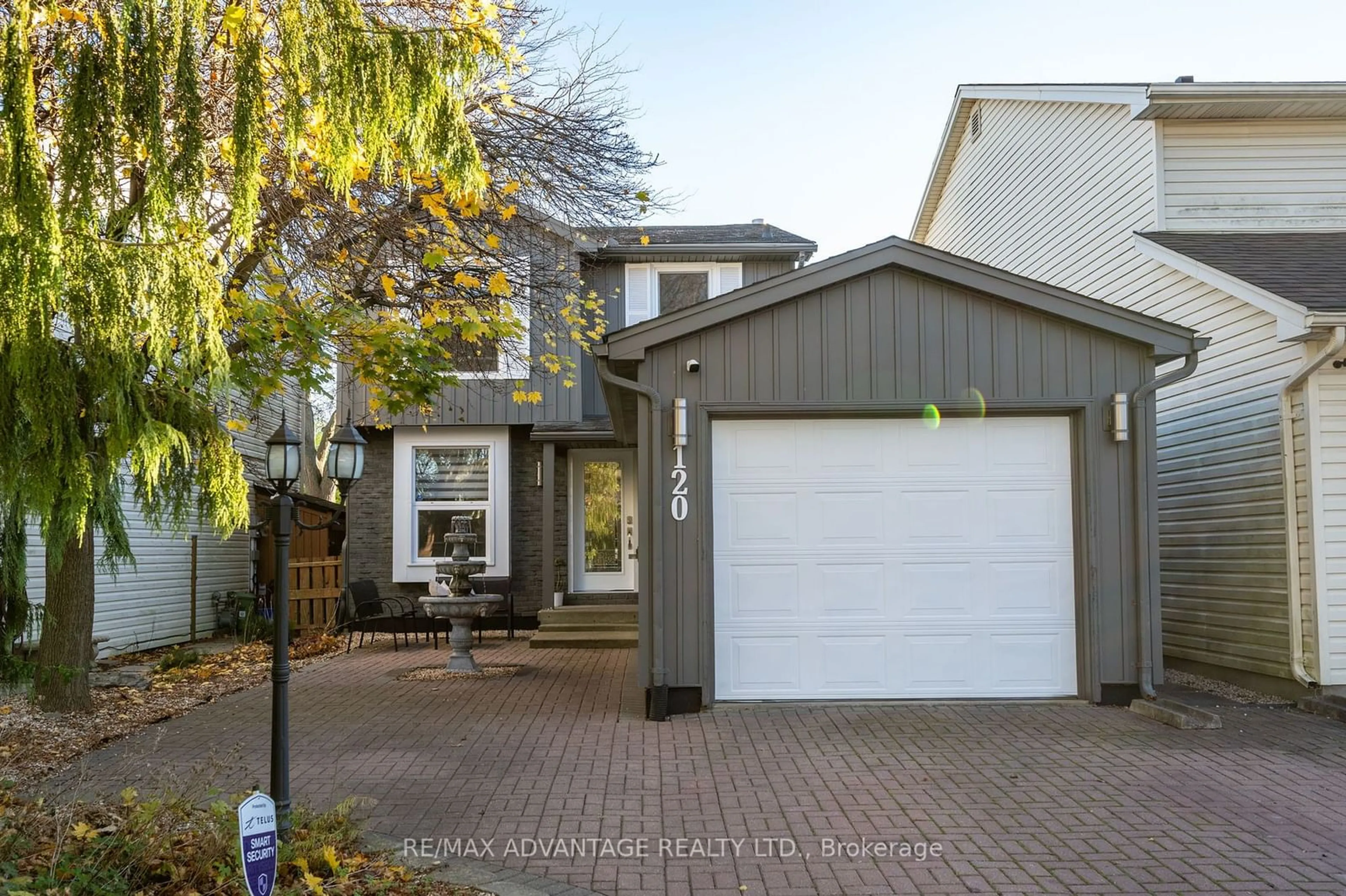 Frontside or backside of a home, cottage for 120 Four Oaks Cres, London Ontario N6J 4B7