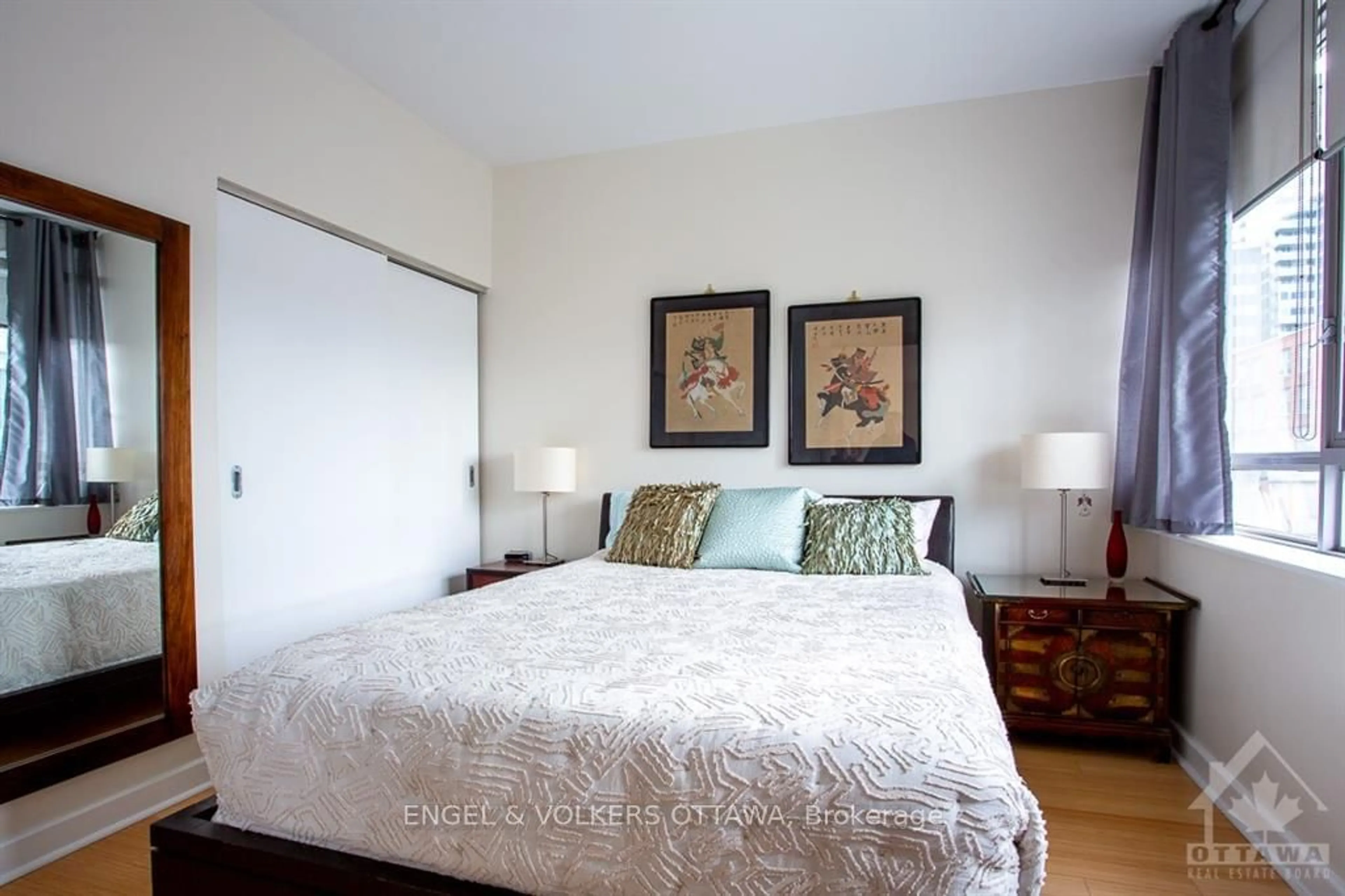 Bedroom, wood floors for 180 YORK St #301, Lower Town - Sandy Hill Ontario K1N 8W4