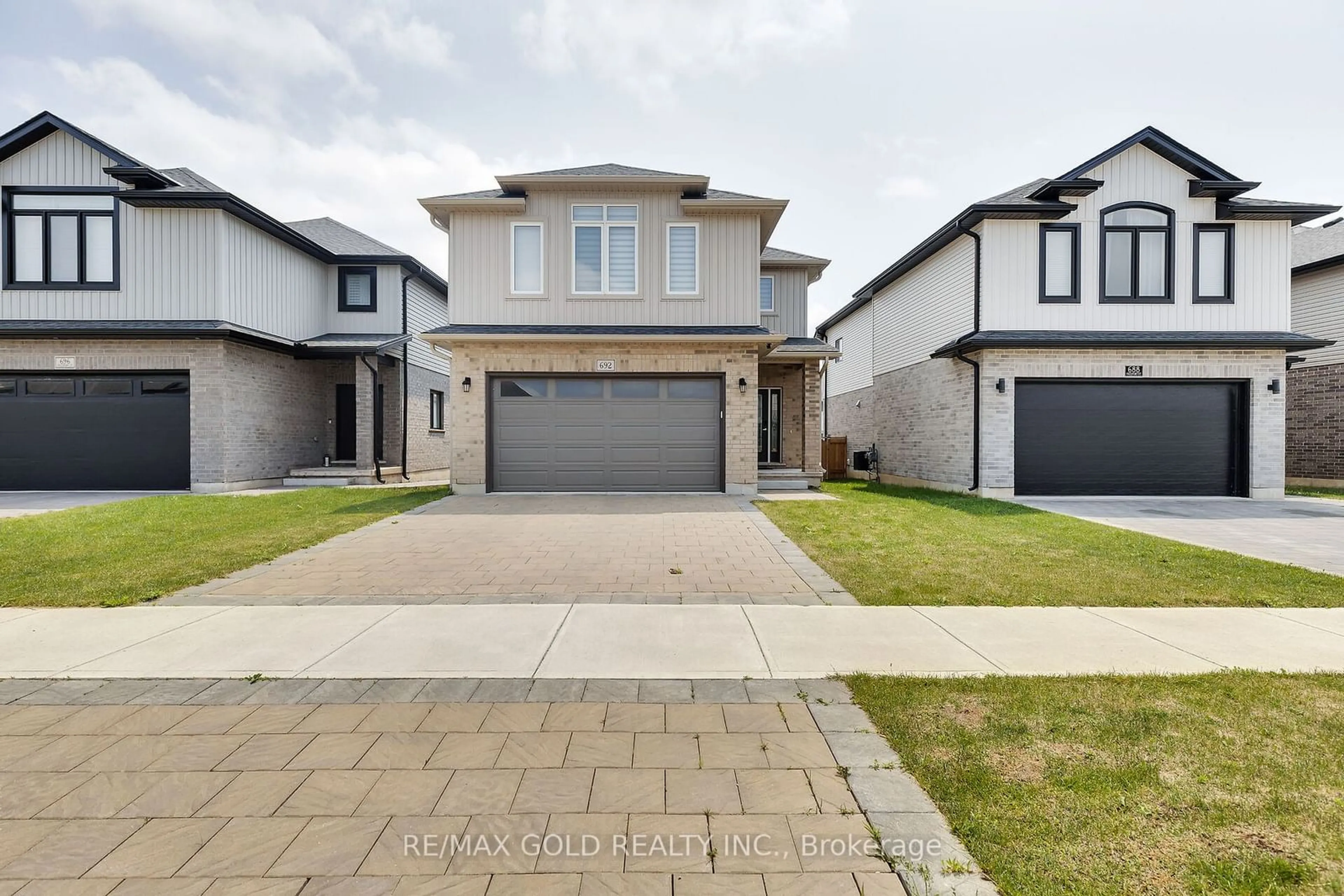 Frontside or backside of a home, the street view for 692 Freeport St, London Ontario N6G 0R3