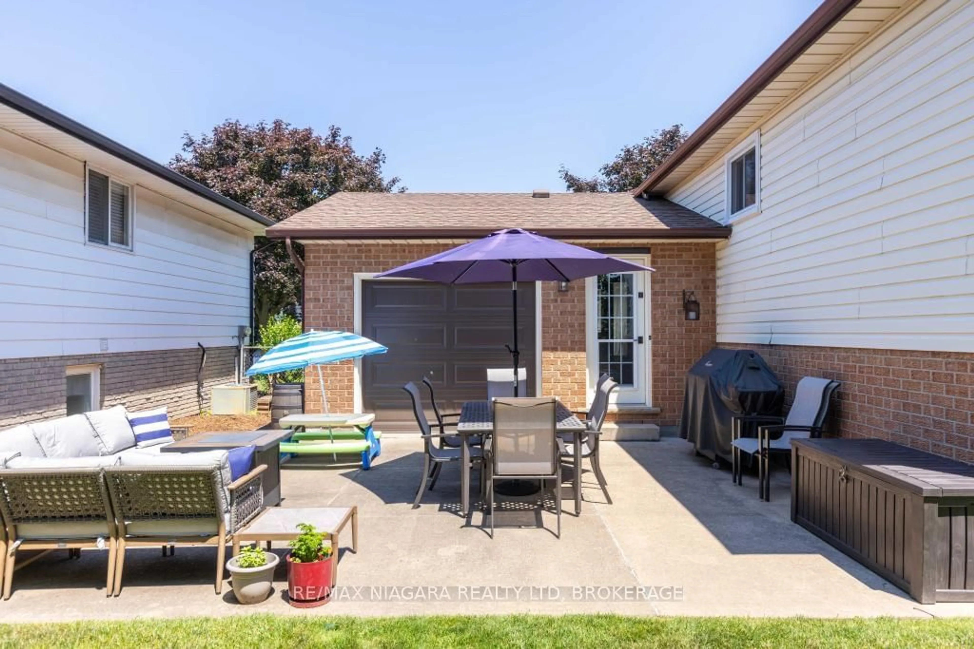 Patio, the fenced backyard for 6195 DELTA Dr, Niagara Falls Ontario L2H 2H5