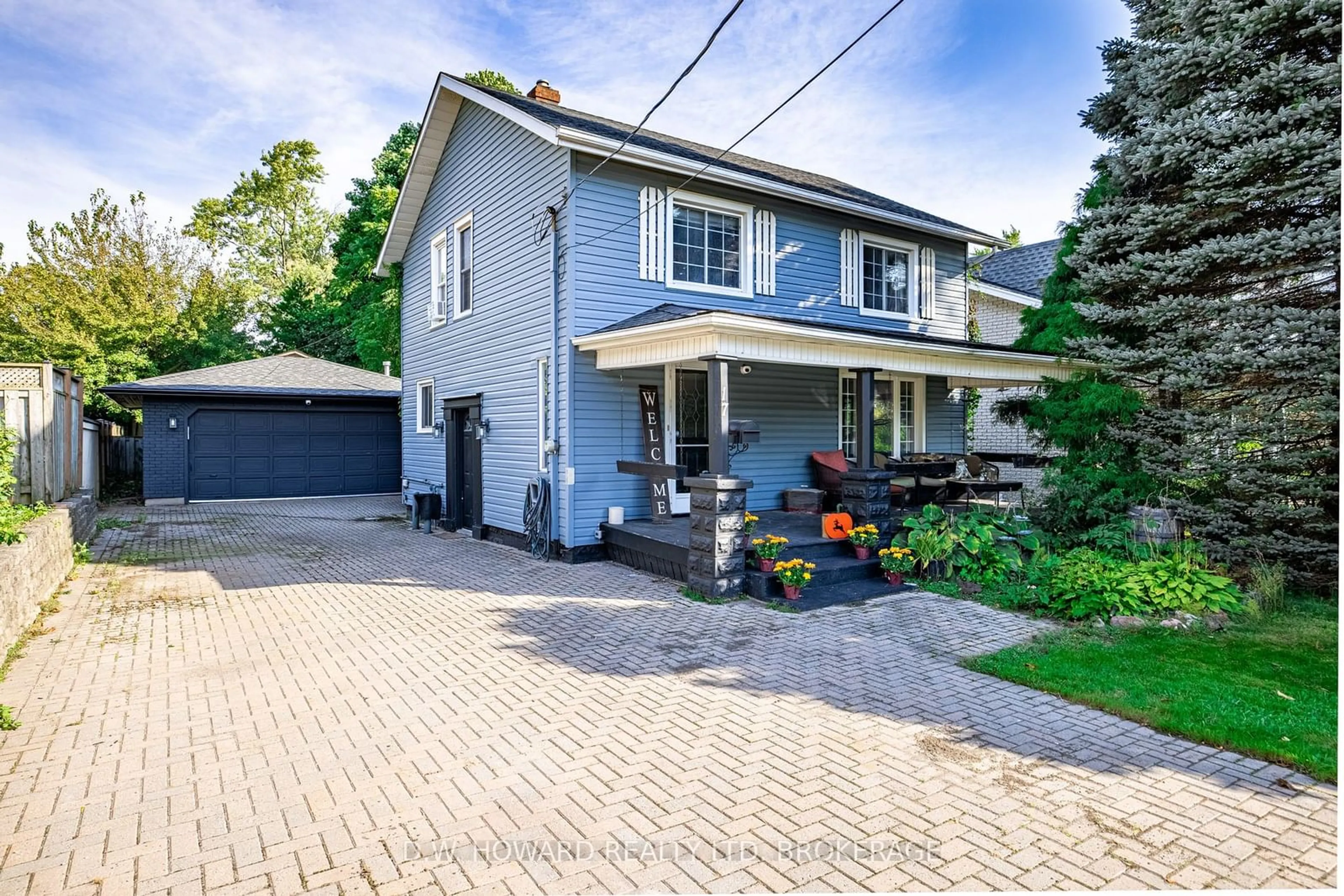 Frontside or backside of a home, cottage for 17 Port Robinson Rd, Pelham Ontario L0S 1E0