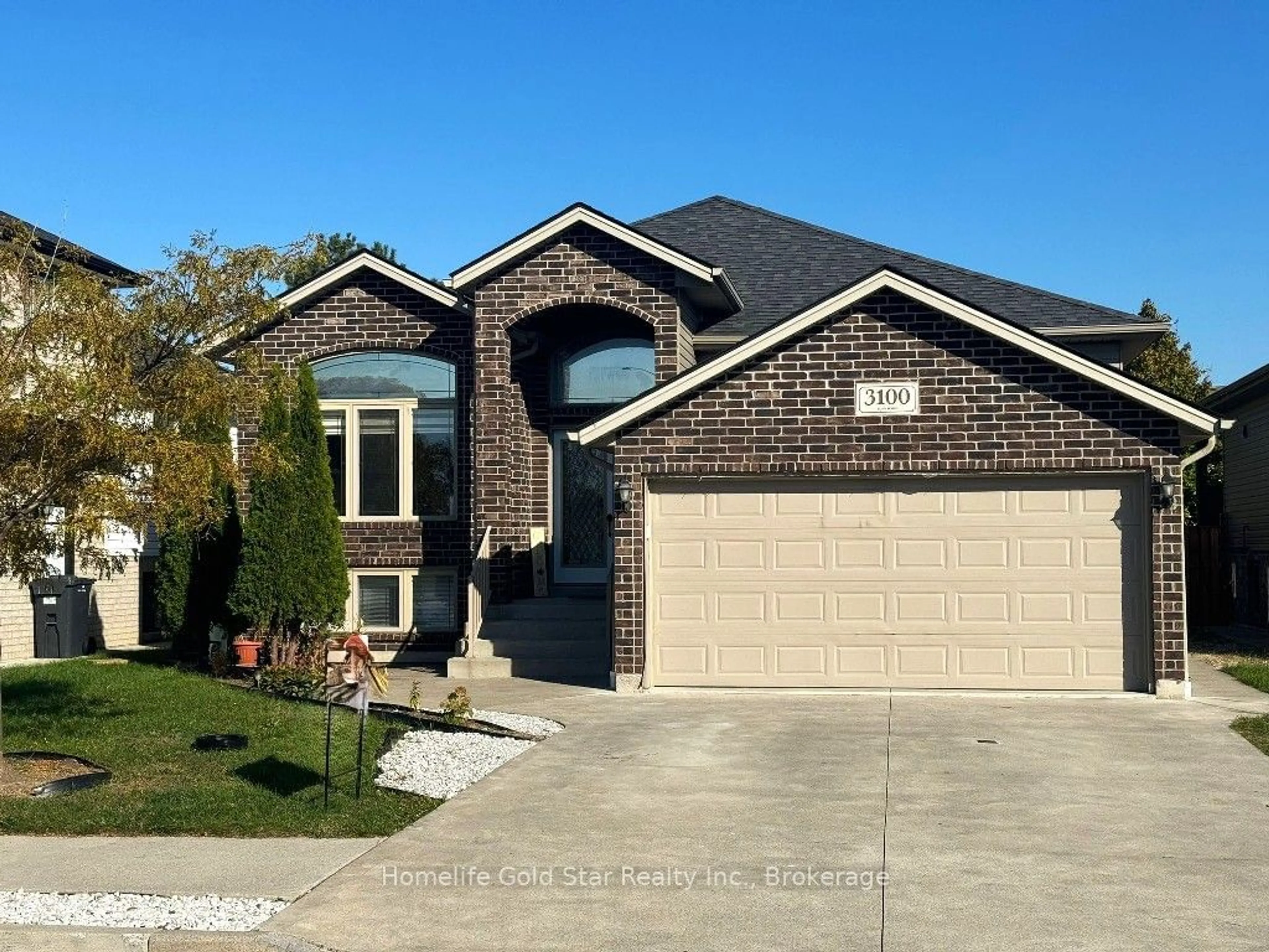 Home with brick exterior material for 3100 Arpino Ave, Windsor Ontario N8N 0A7