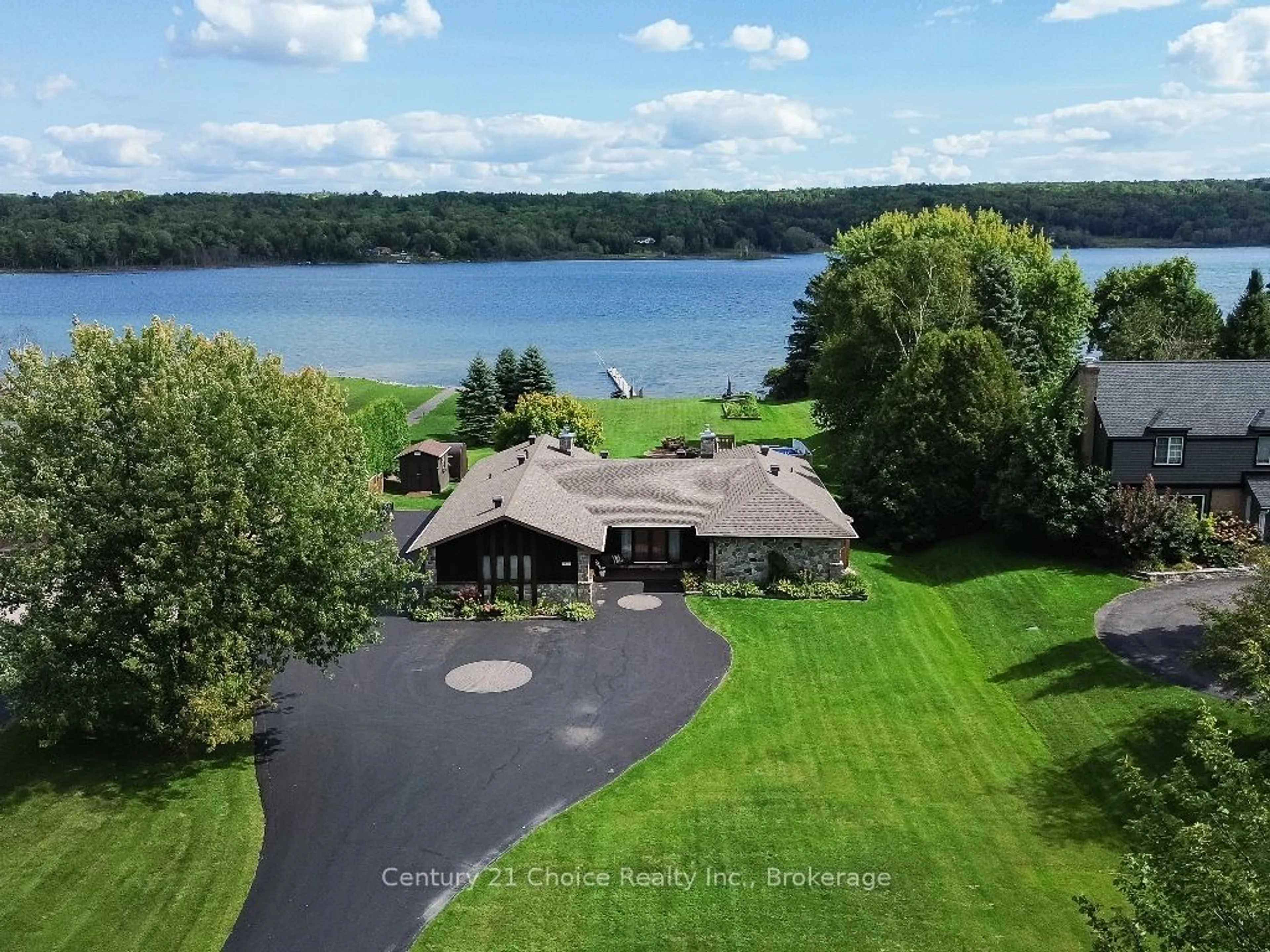 Frontside or backside of a home, cottage for 87 River Rd, Sault Ste Marie Ontario P6A 6C3