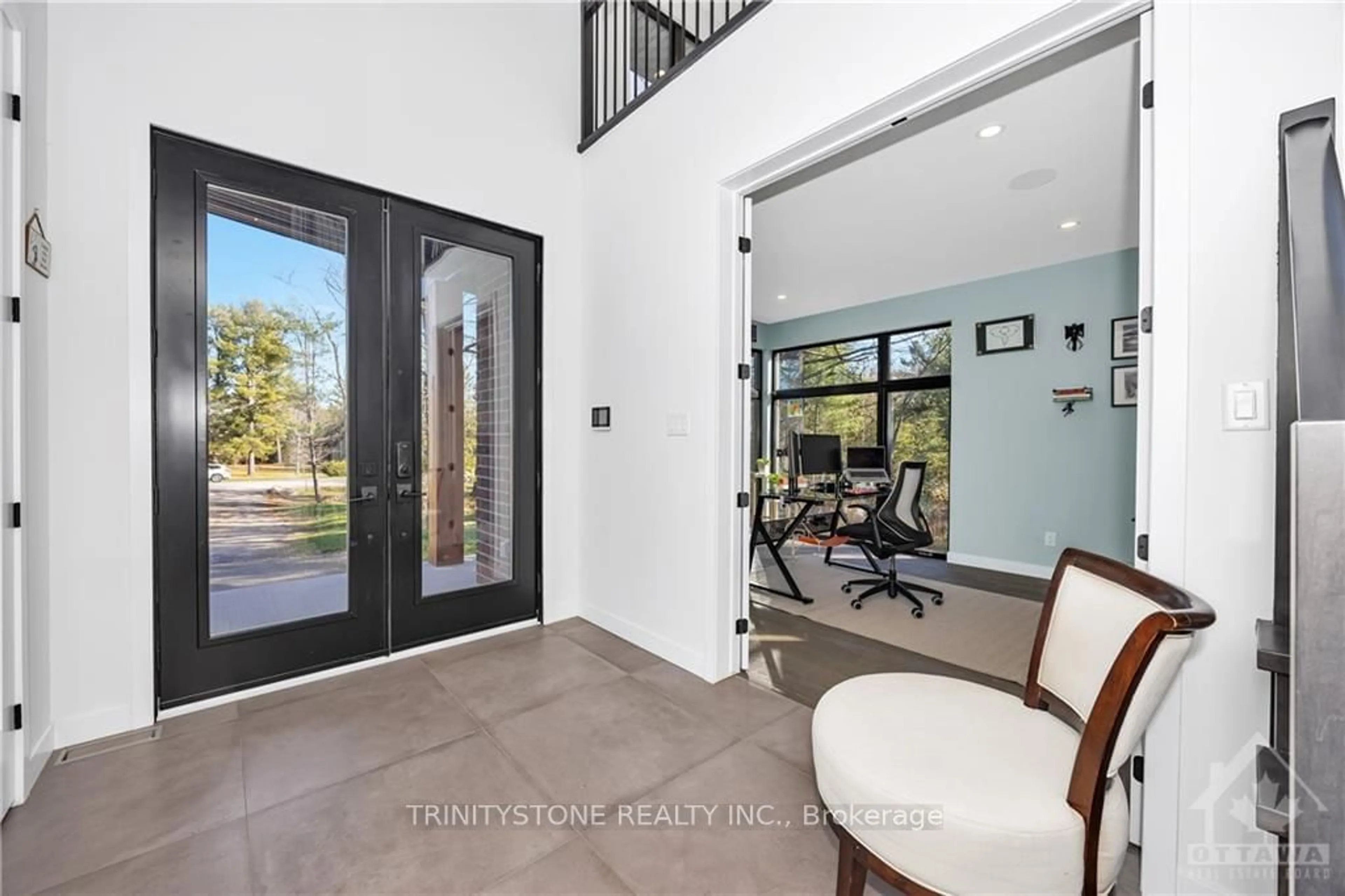 Indoor entryway, wood floors for 2068 RICHMOND Rd, Beckwith Ontario K7A 4S7