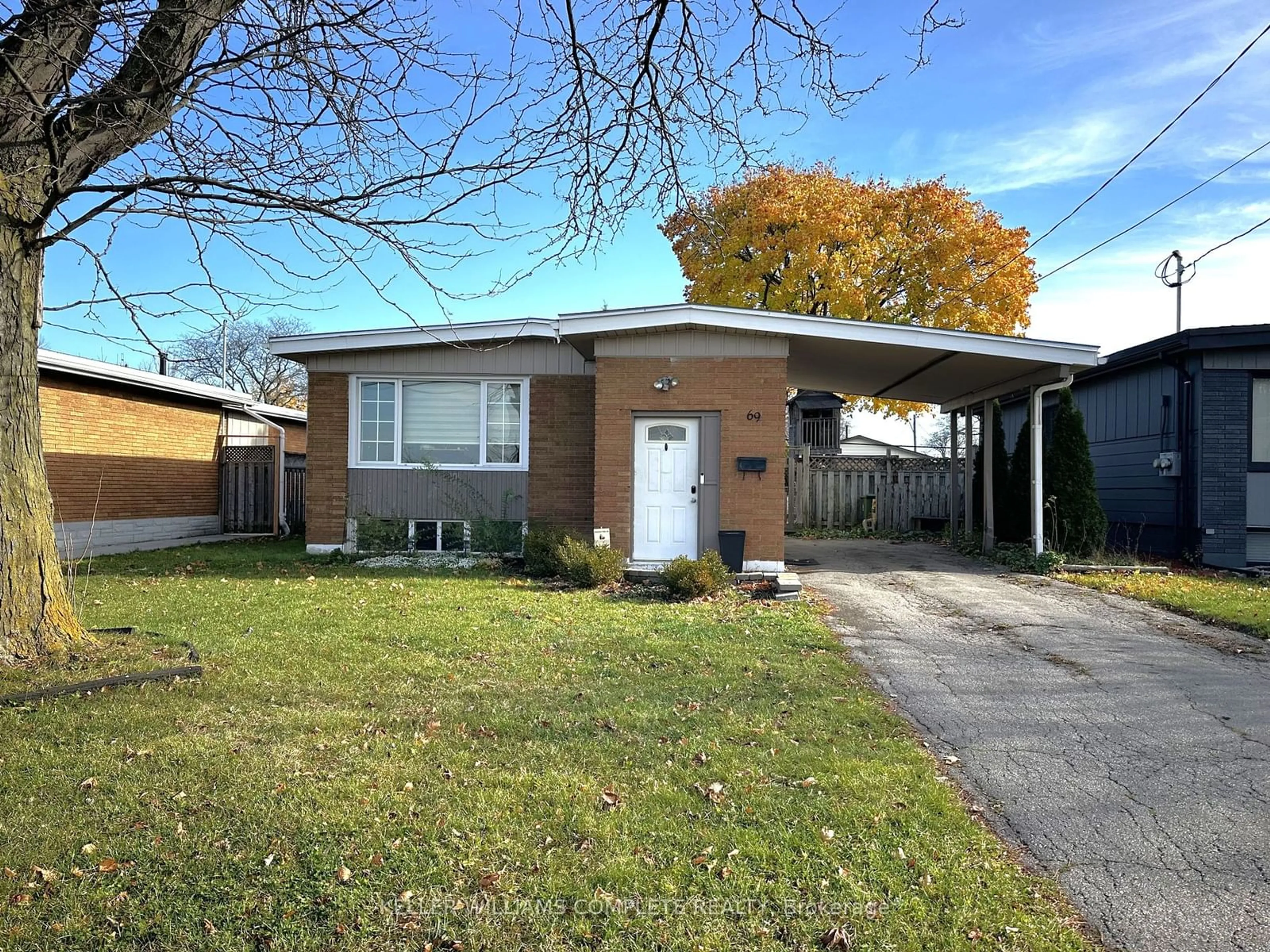 Frontside or backside of a home, cottage for 69 Ronaldshay Ave, Hamilton Ontario L9A 3B2