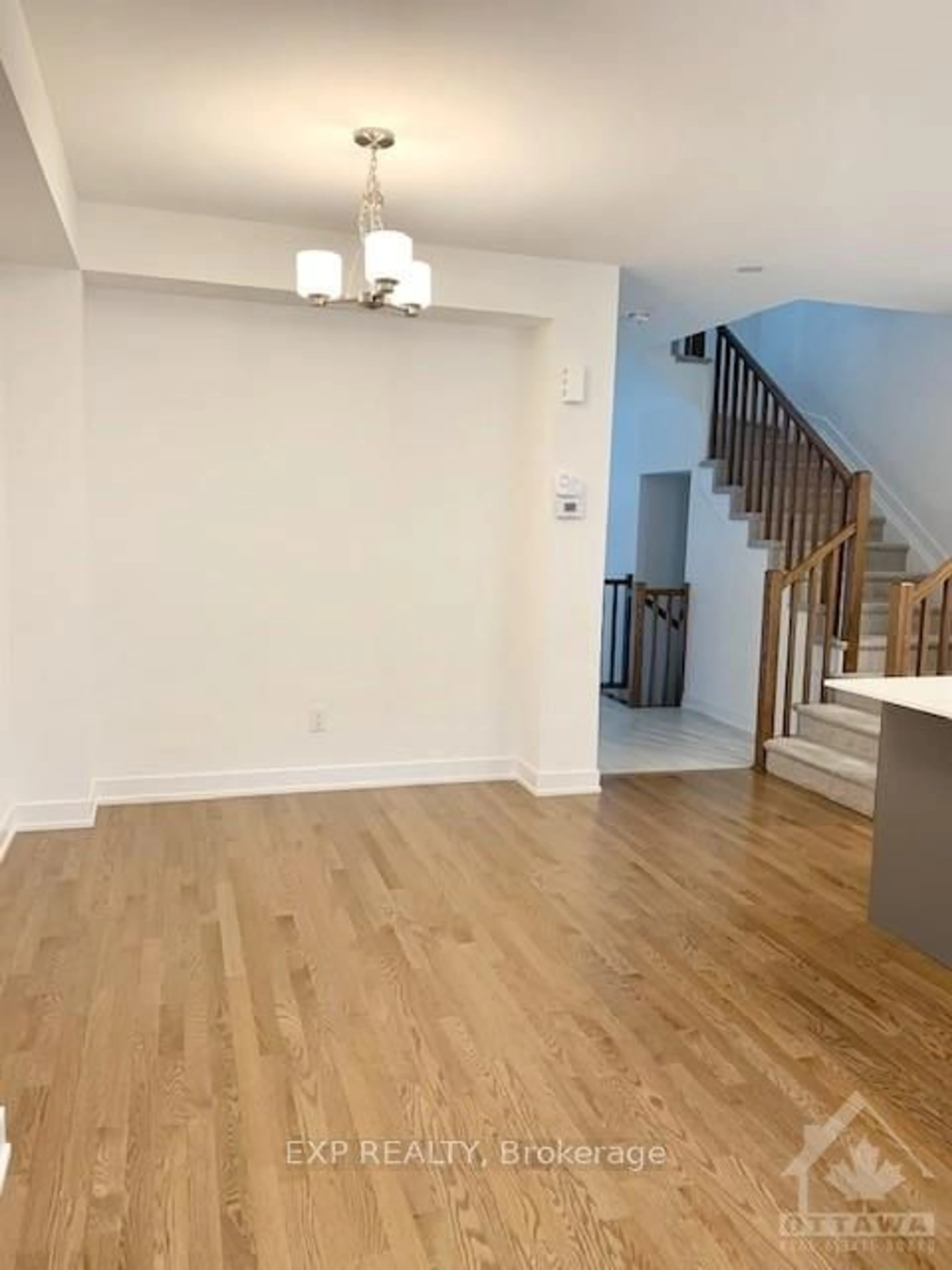 A pic of a room, wood floors for 814 MOCHI Circ, Barrhaven Ontario K2J 6Y9