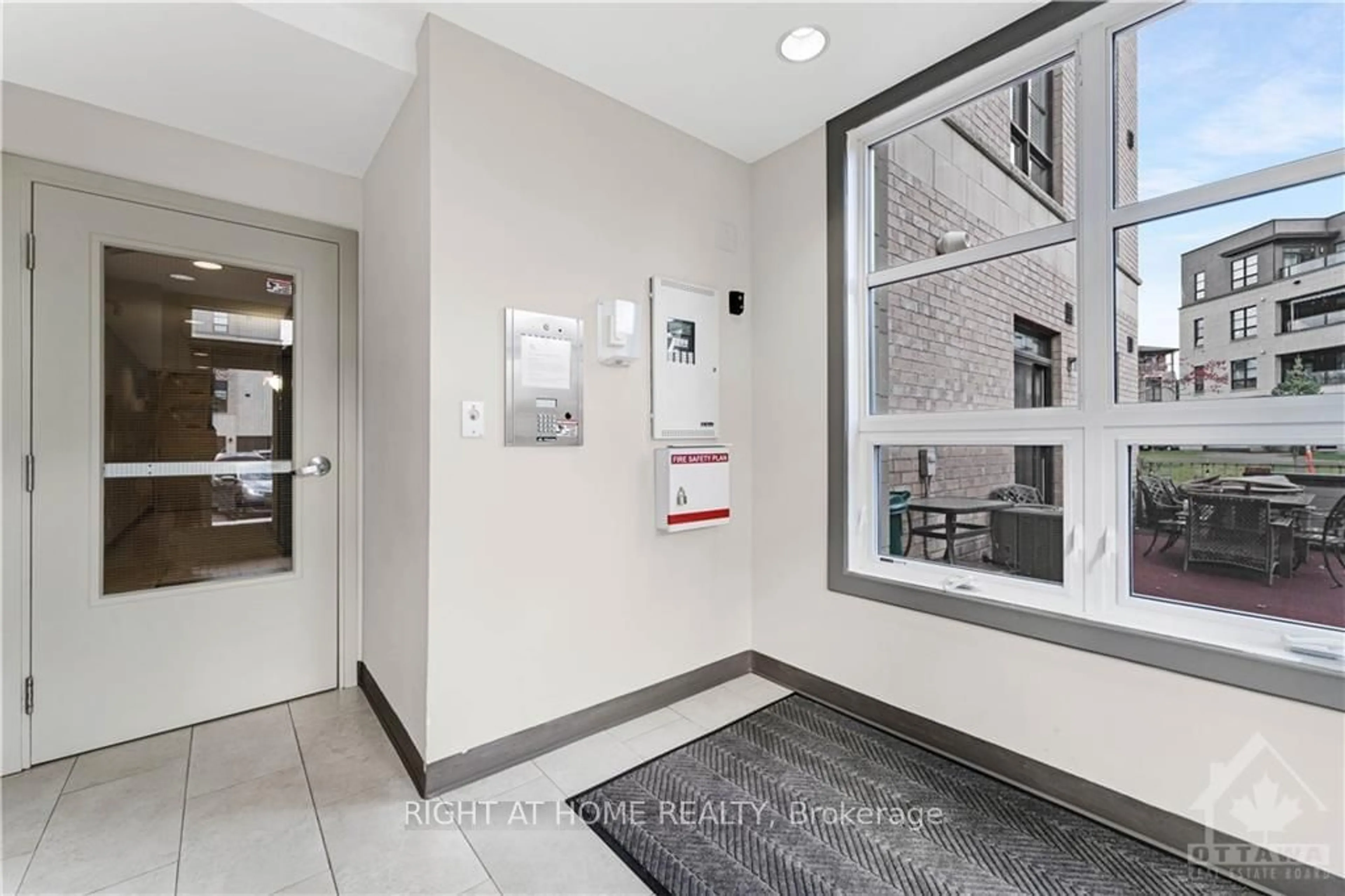 Indoor foyer, not visible floor for 100 MONTBLANC Way #403, Orleans - Convent Glen and Area Ontario K1C 0B3