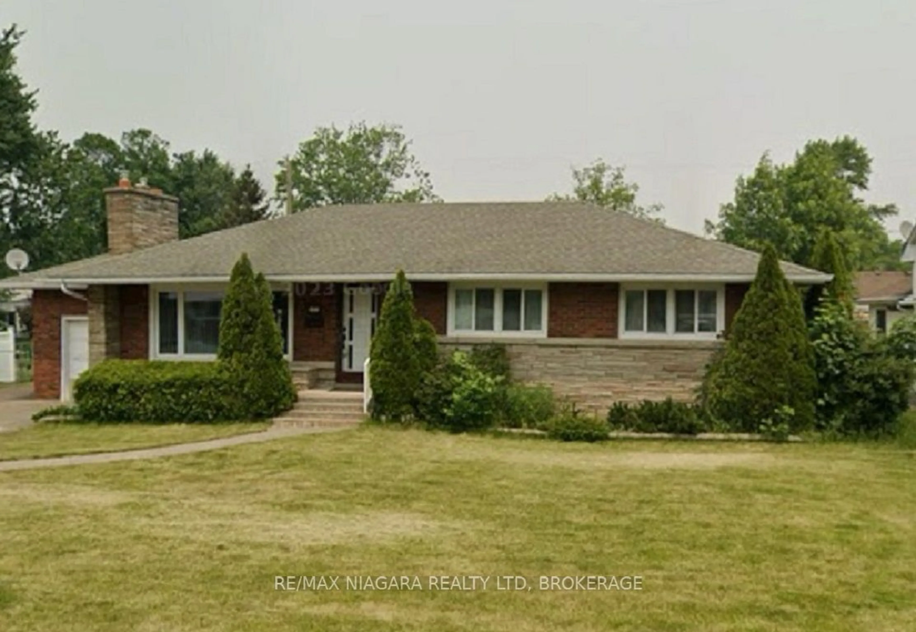 Frontside or backside of a home, cottage for 67 Springfield St, Welland Ontario L3B 5M1