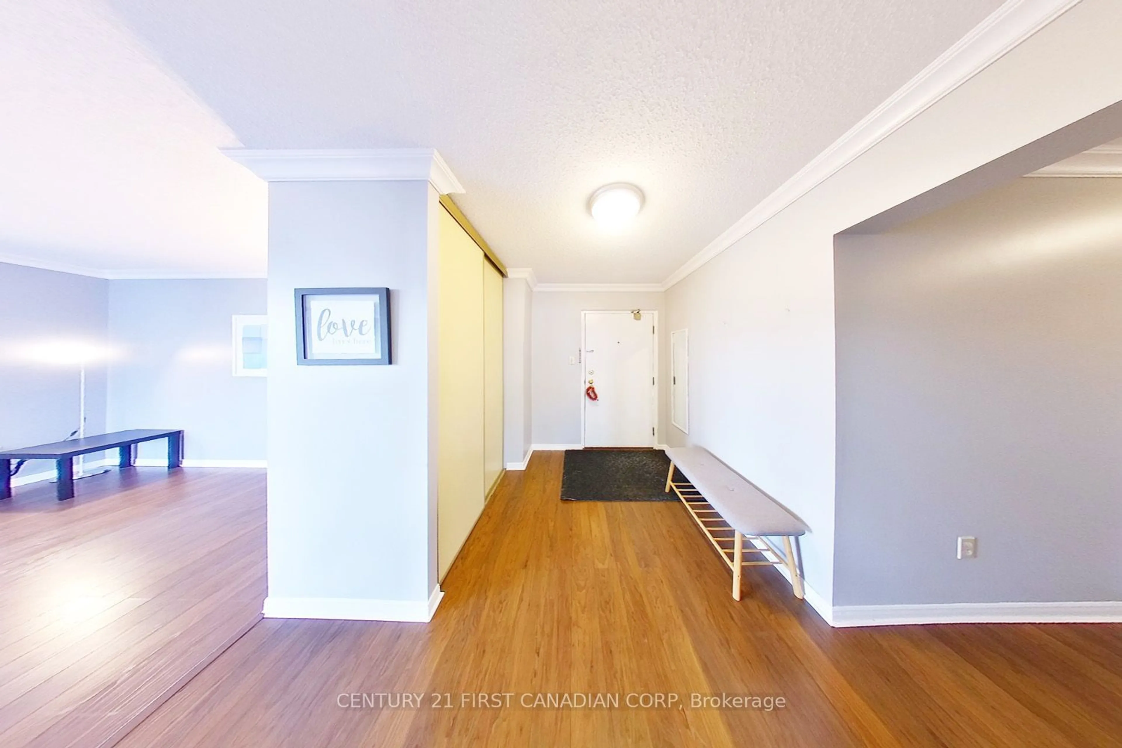 Indoor entryway, wood floors for 570 PROUDFOOT Lane #1003, London Ontario N6H 4Z1