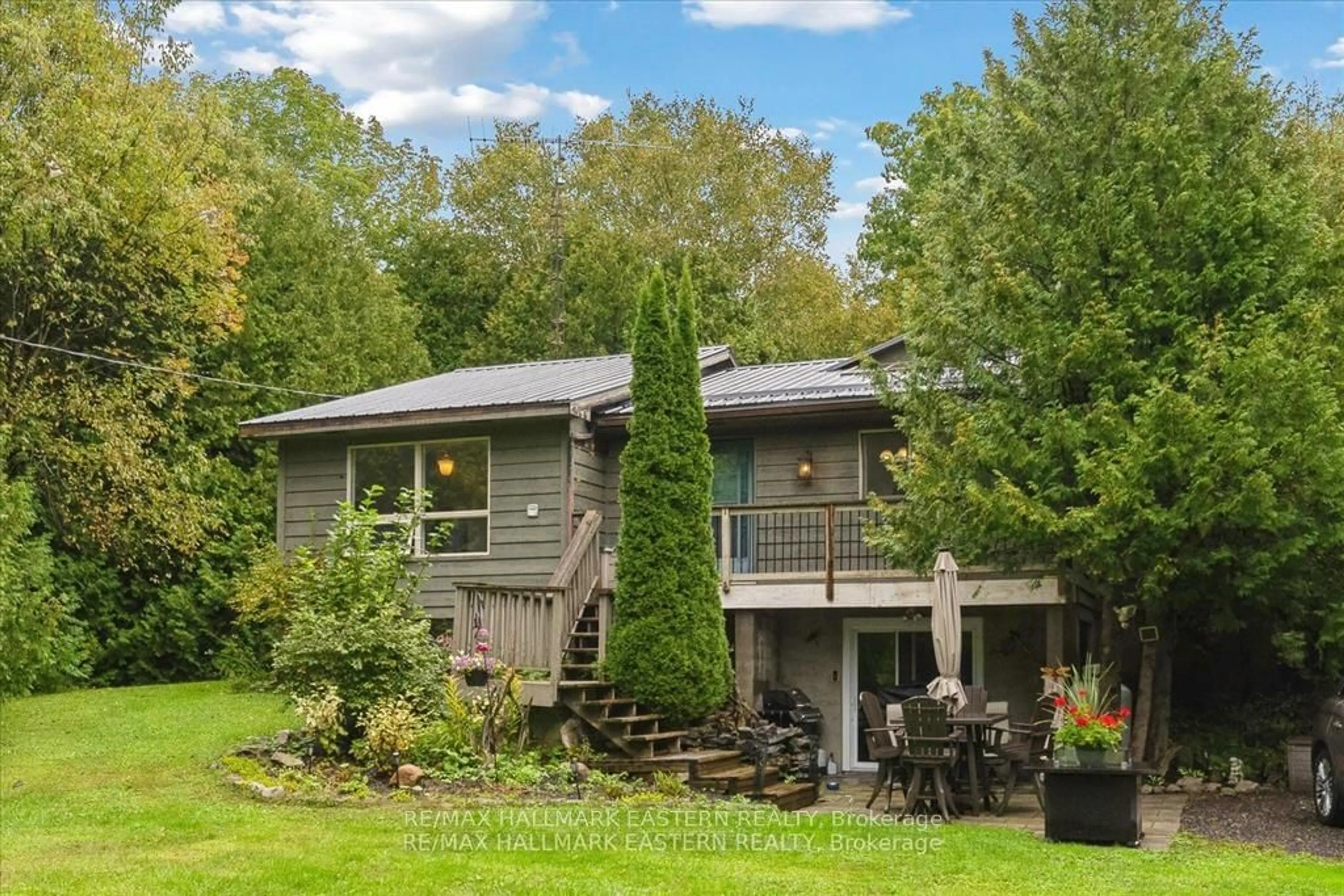 Frontside or backside of a home, cottage for 2929 Antelope Tr, Smith-Ennismore-Lakefield Ontario K0L 2H0