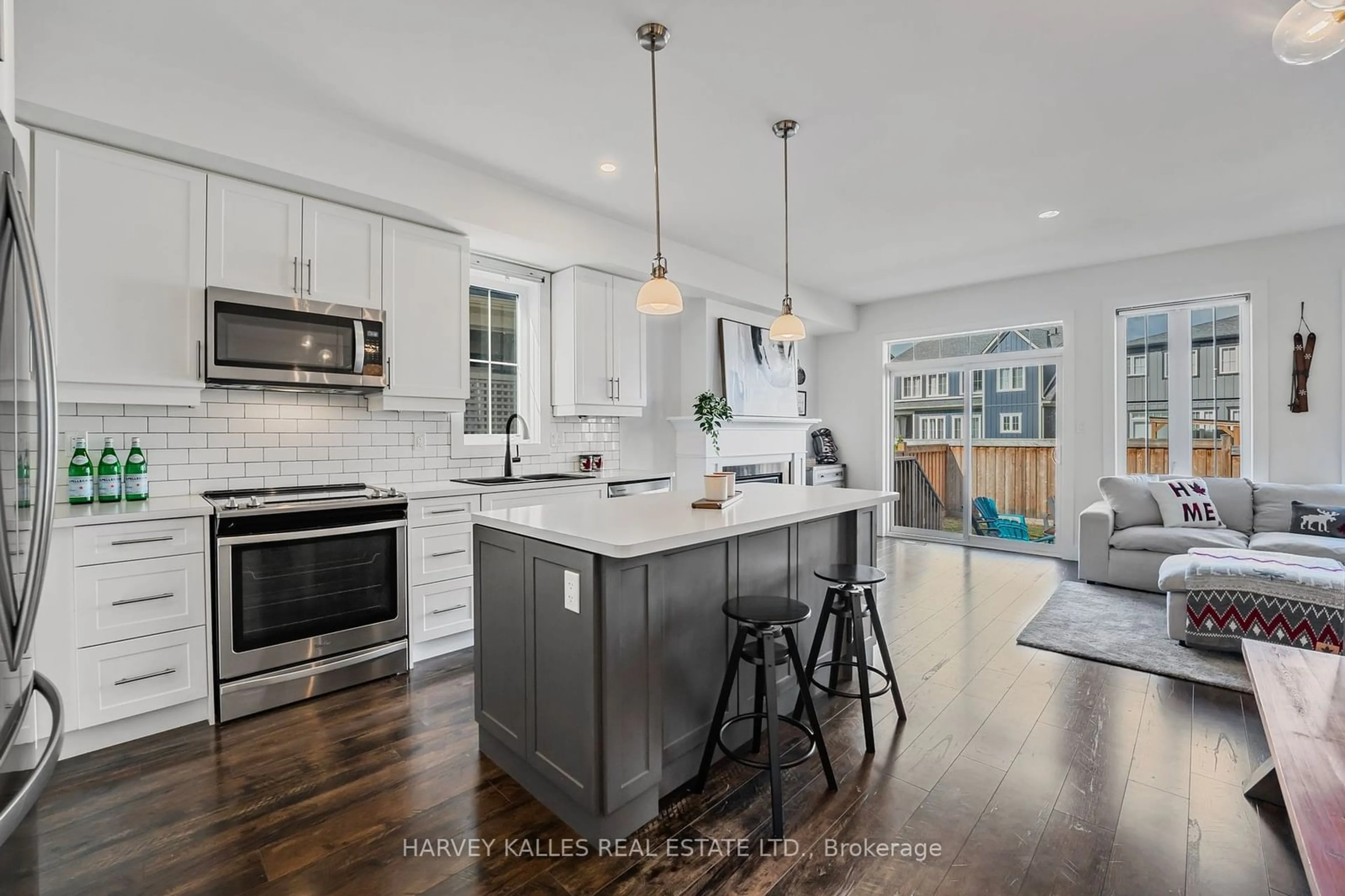 Open concept kitchen for 203 Yellow Birch Cres, Blue Mountains Ontario L9Y 0Z3