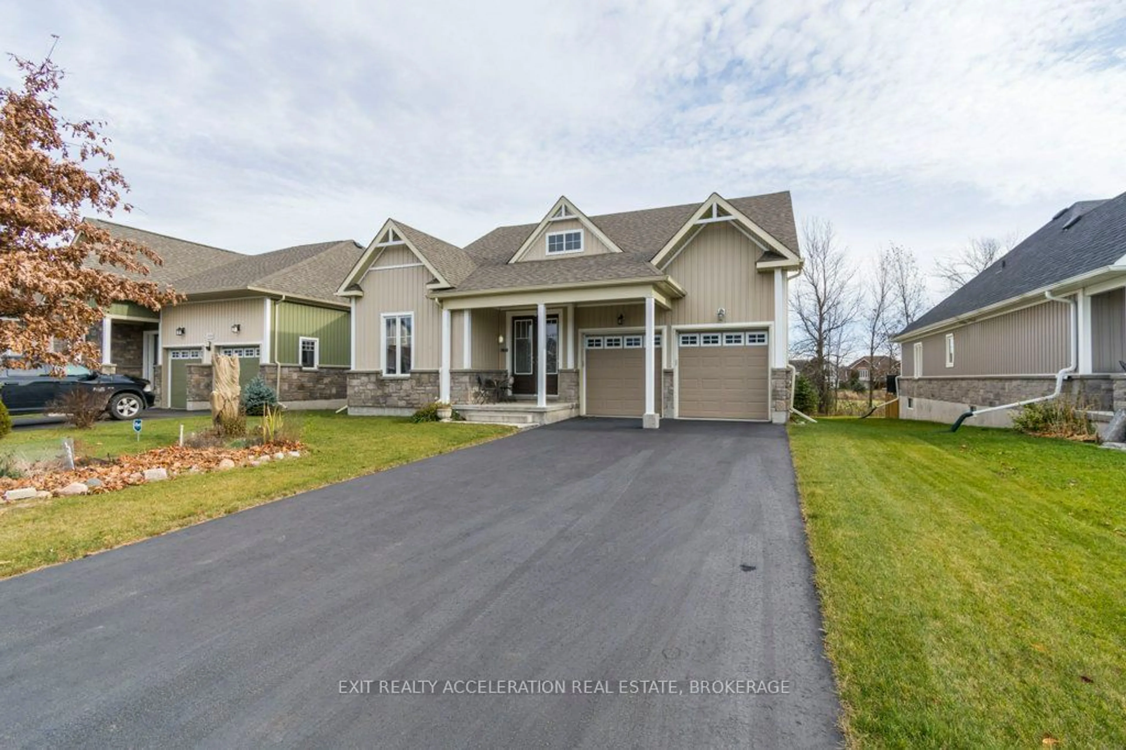 Frontside or backside of a home, cottage for 113 Country Club Dr, Loyalist Ontario K0H 1G0