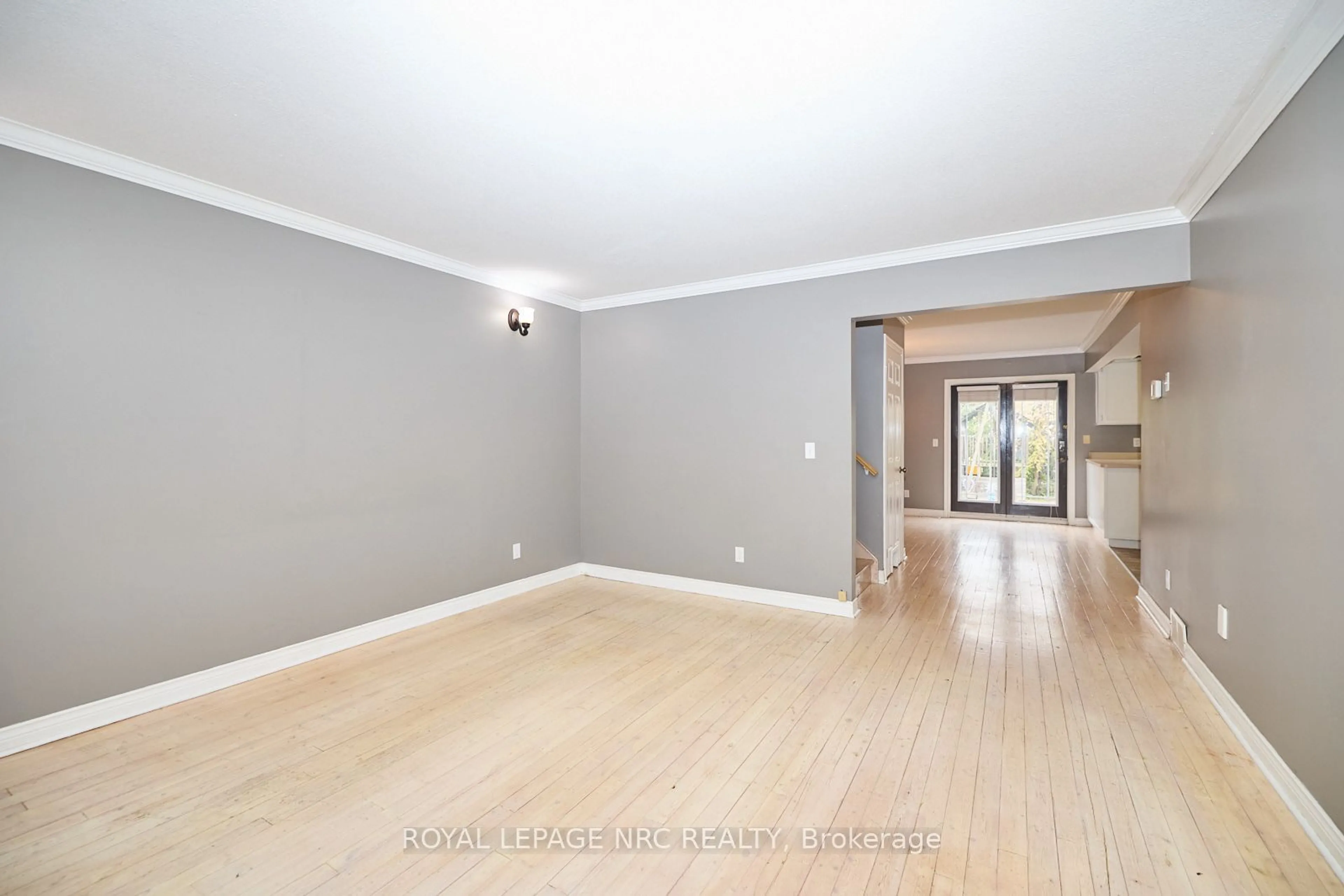 A pic of a room, wood floors for 296A Pelham Rd, St. Catharines Ontario L2S 1Y2