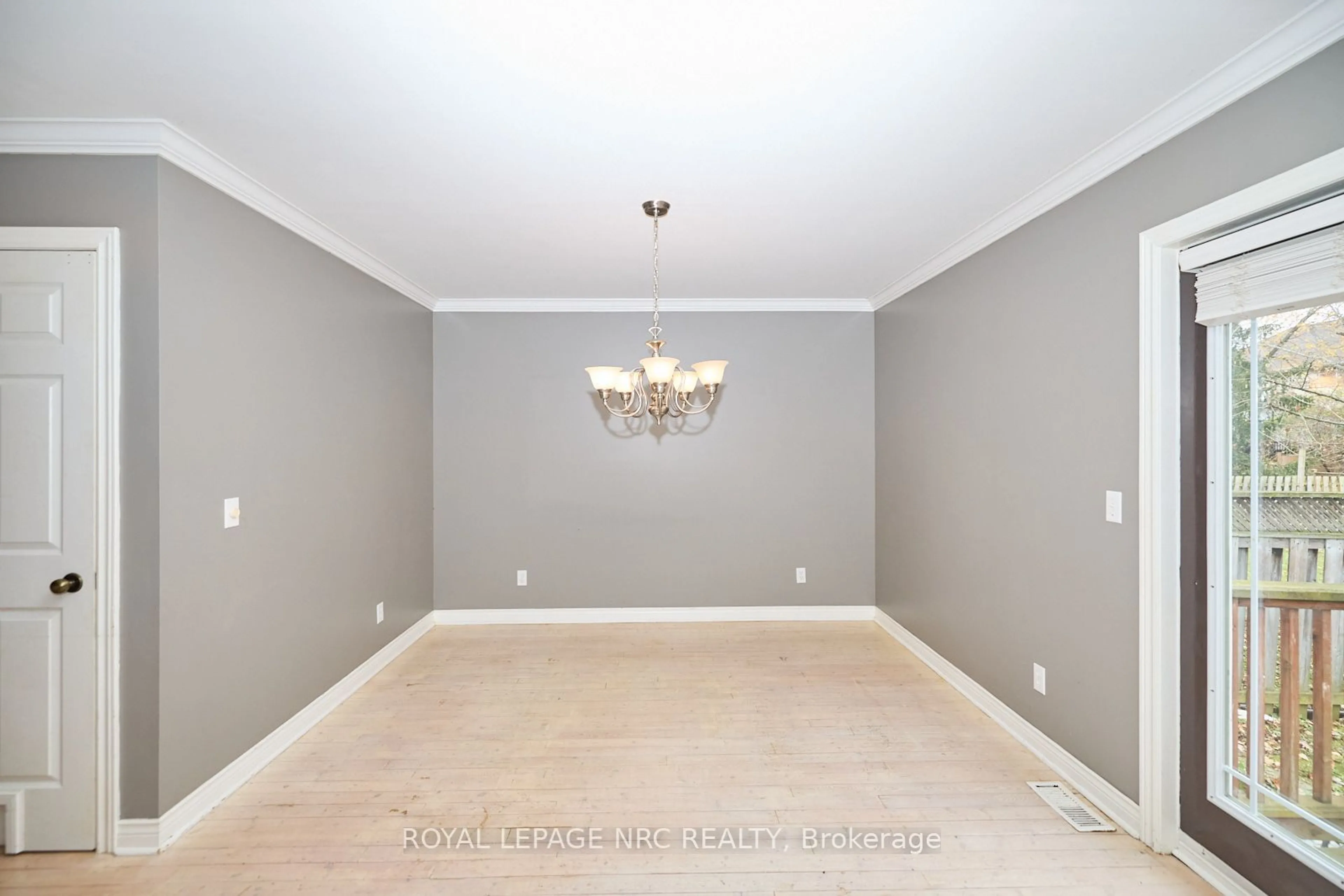 A pic of a room, wood floors for 296A Pelham Rd, St. Catharines Ontario L2S 1Y2