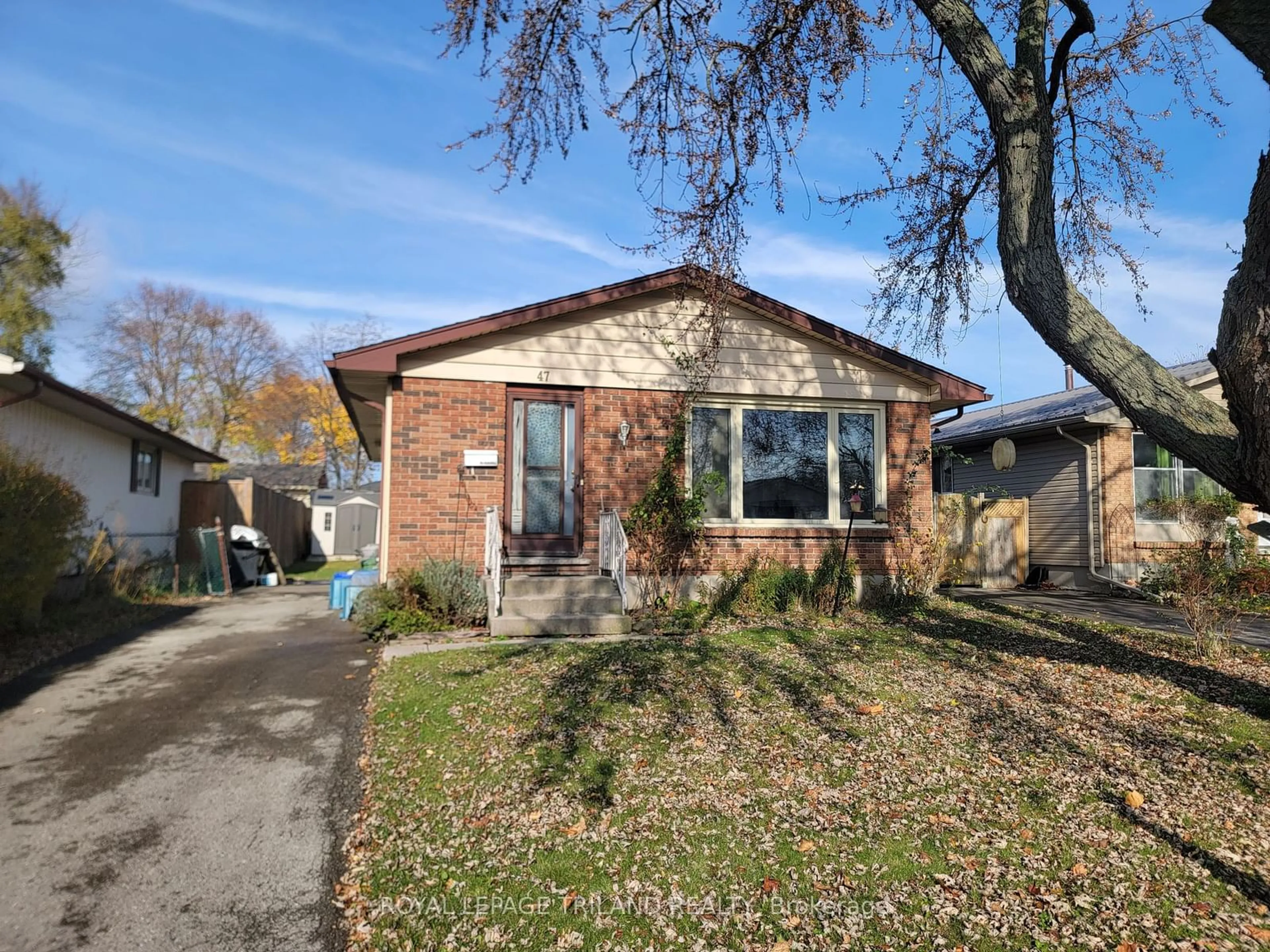 Frontside or backside of a home, cottage for 47 Piers Cres, London Ontario N6E 1Z1