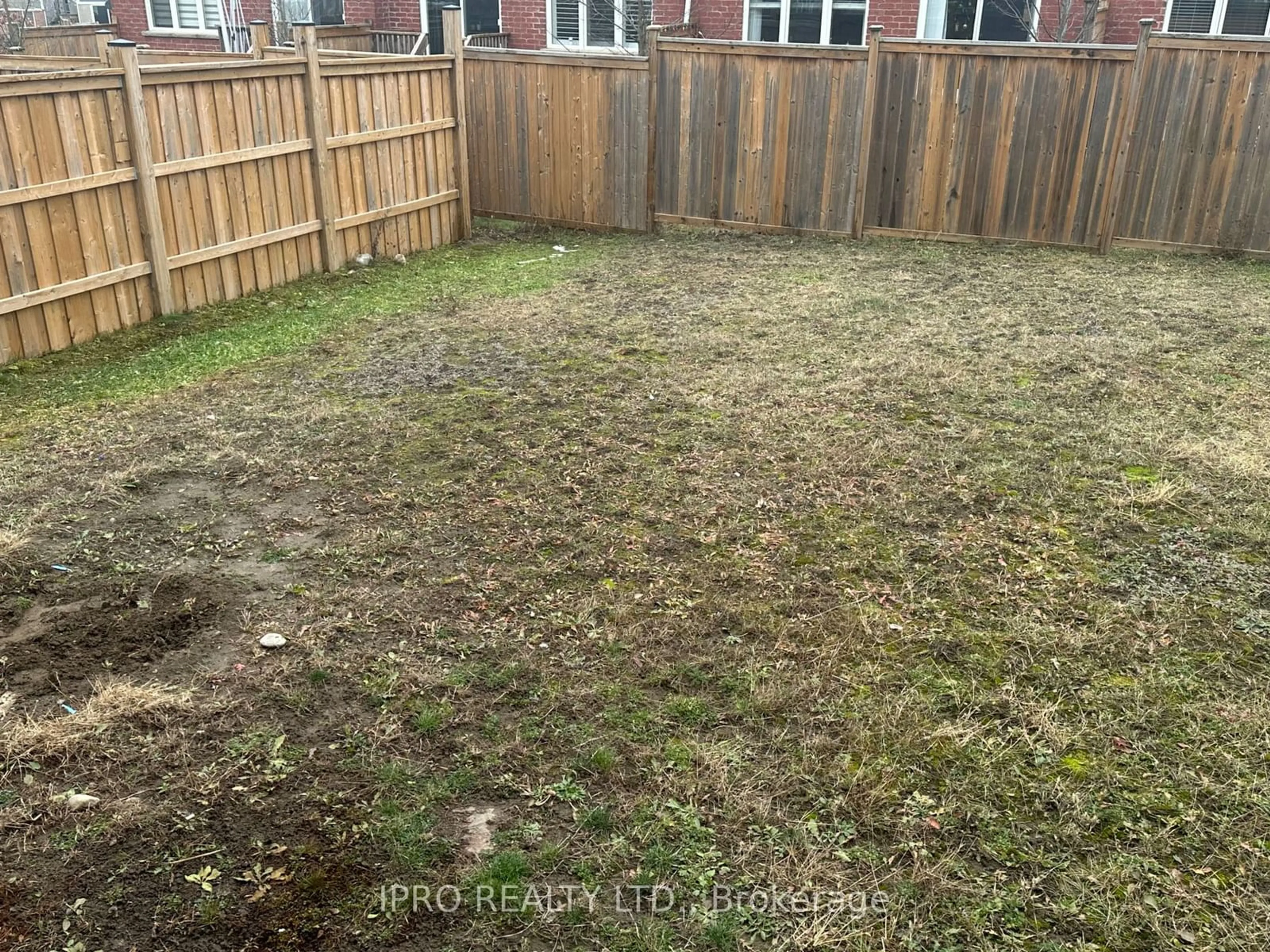 A pic from outside/outdoor area/front of a property/back of a property/a pic from drone, street for 102 Watermill St, Kitchener Ontario N2P 2X6