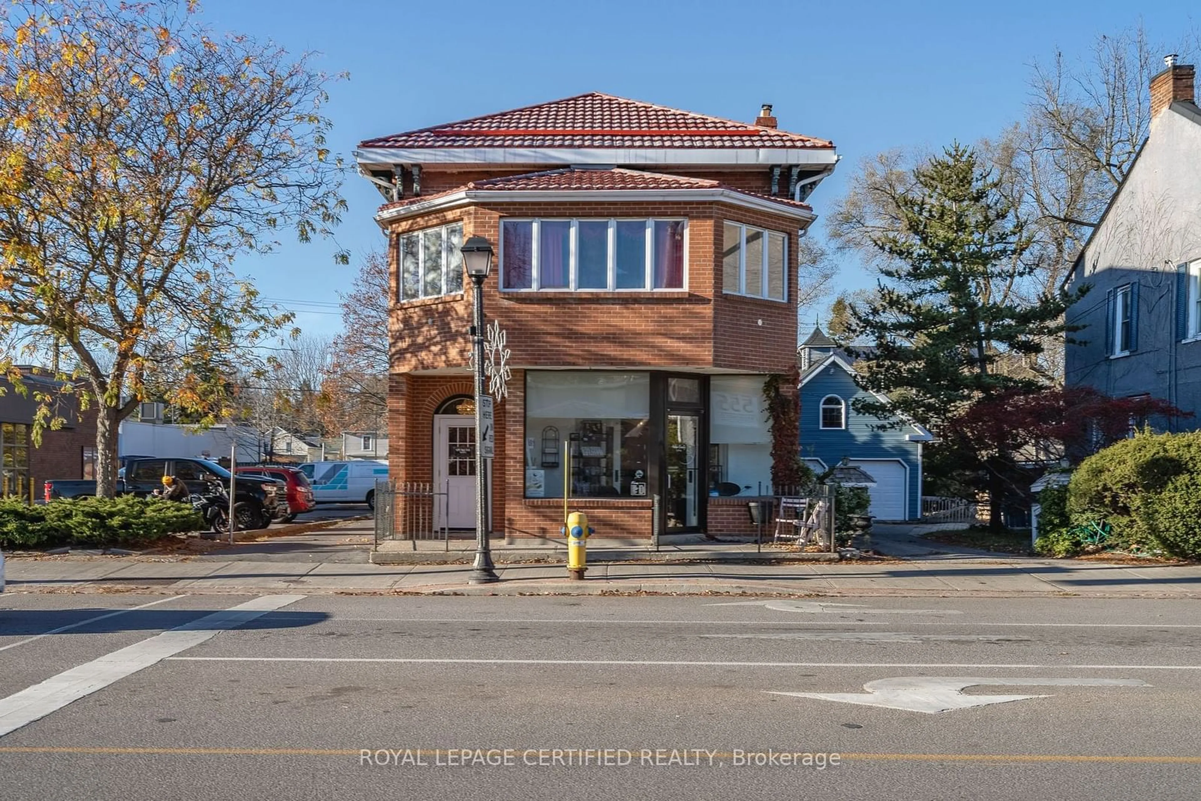 A pic from exterior of the house or condo, the street view for 125 Picton Main St, Prince Edward County Ontario K0K 2T0