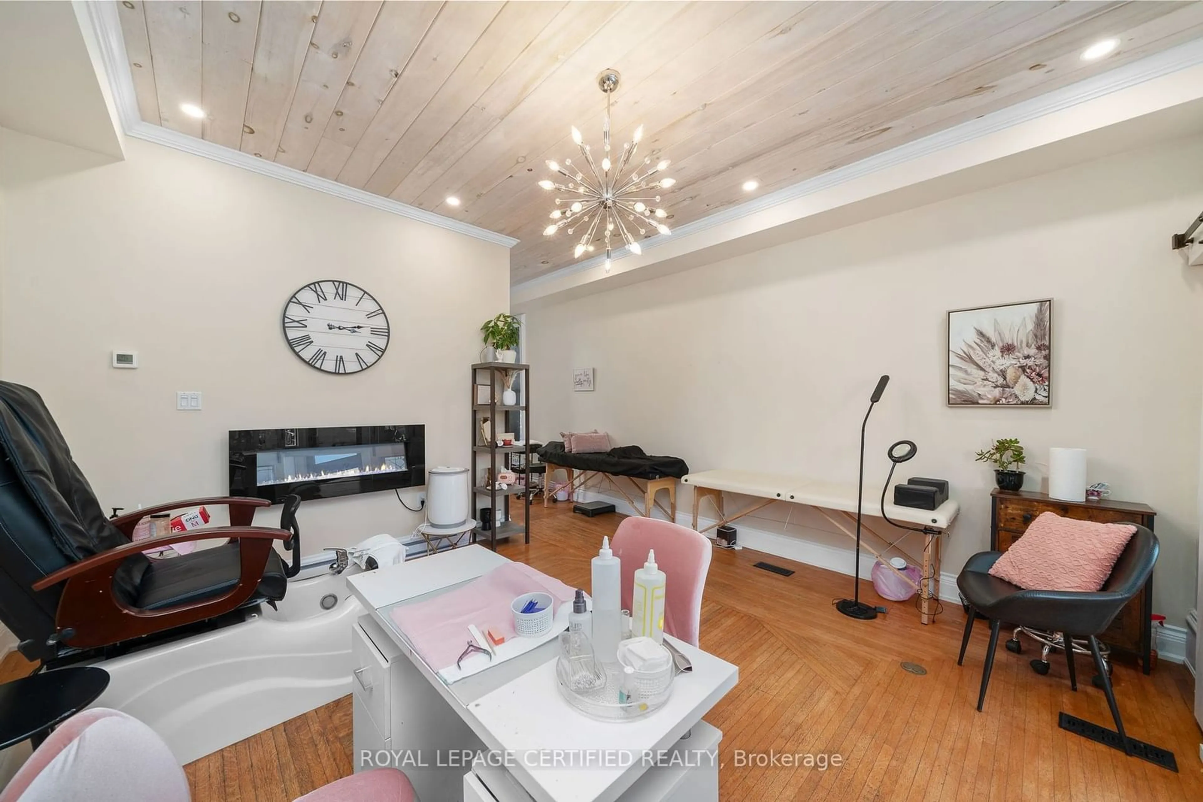 Living room, wood floors for 125 Picton Main St, Prince Edward County Ontario K0K 2T0