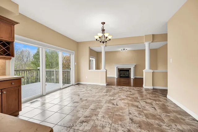Additional property image - 61 Waterford Cres