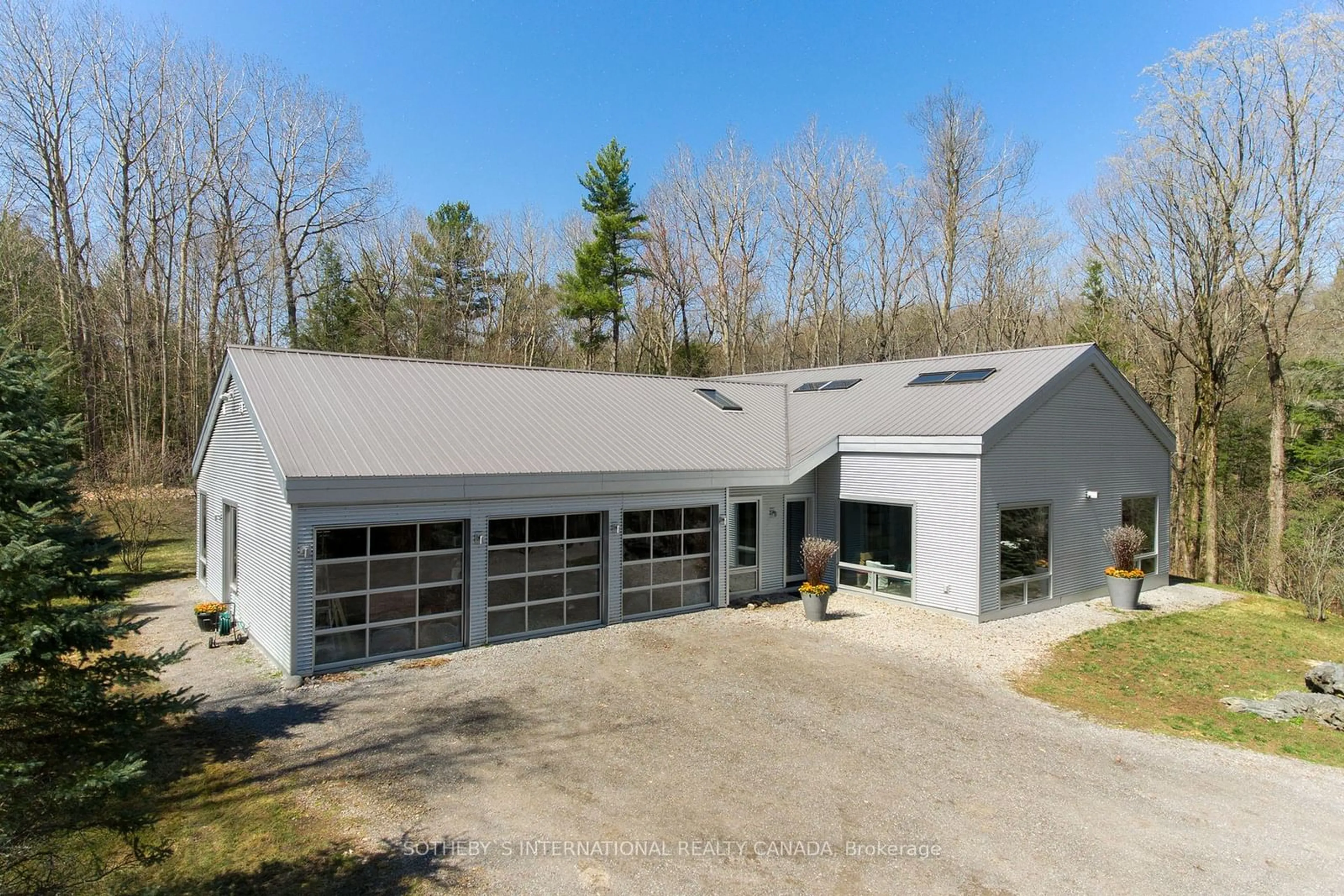 Indoor garage, cement floor for 4556 Eagleson Line, Cavan Monaghan Ontario L0A 1G0