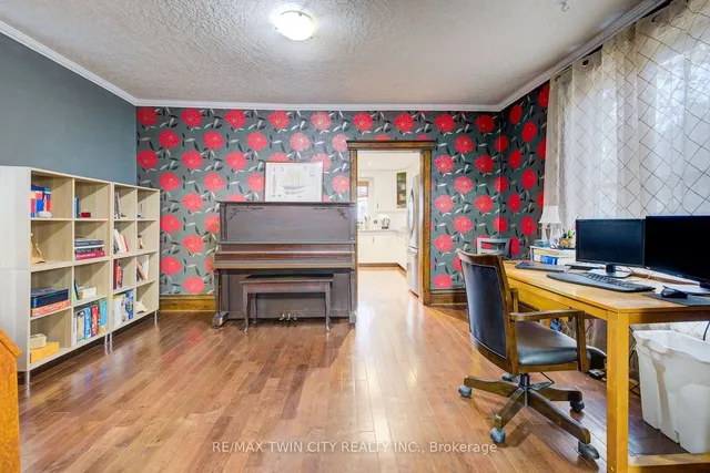 Additional property image - 118 College St