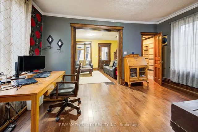 Additional property image - 118 College St