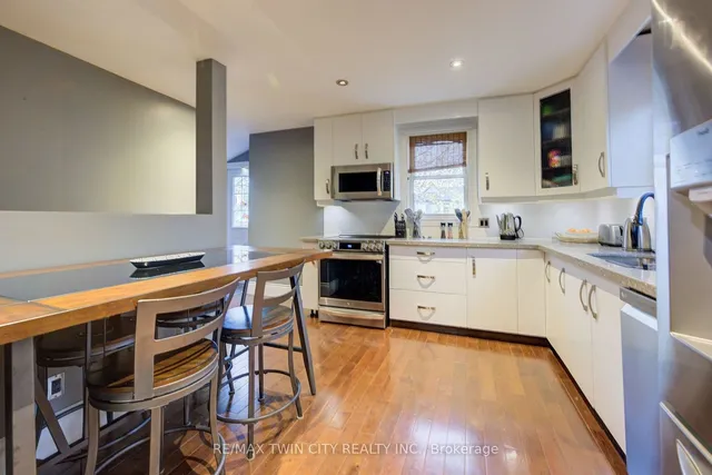 Additional property image - 118 College St