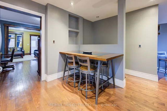 Additional property image - 118 College St