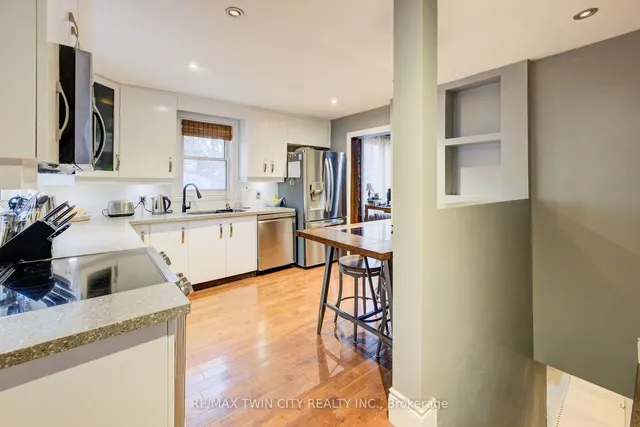 Additional property image - 118 College St