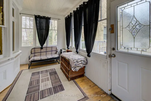 Additional property image - 118 College St