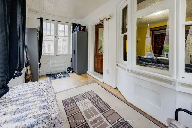 Additional property image - 118 College St