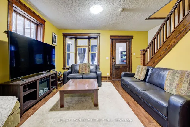 Additional property image - 118 College St