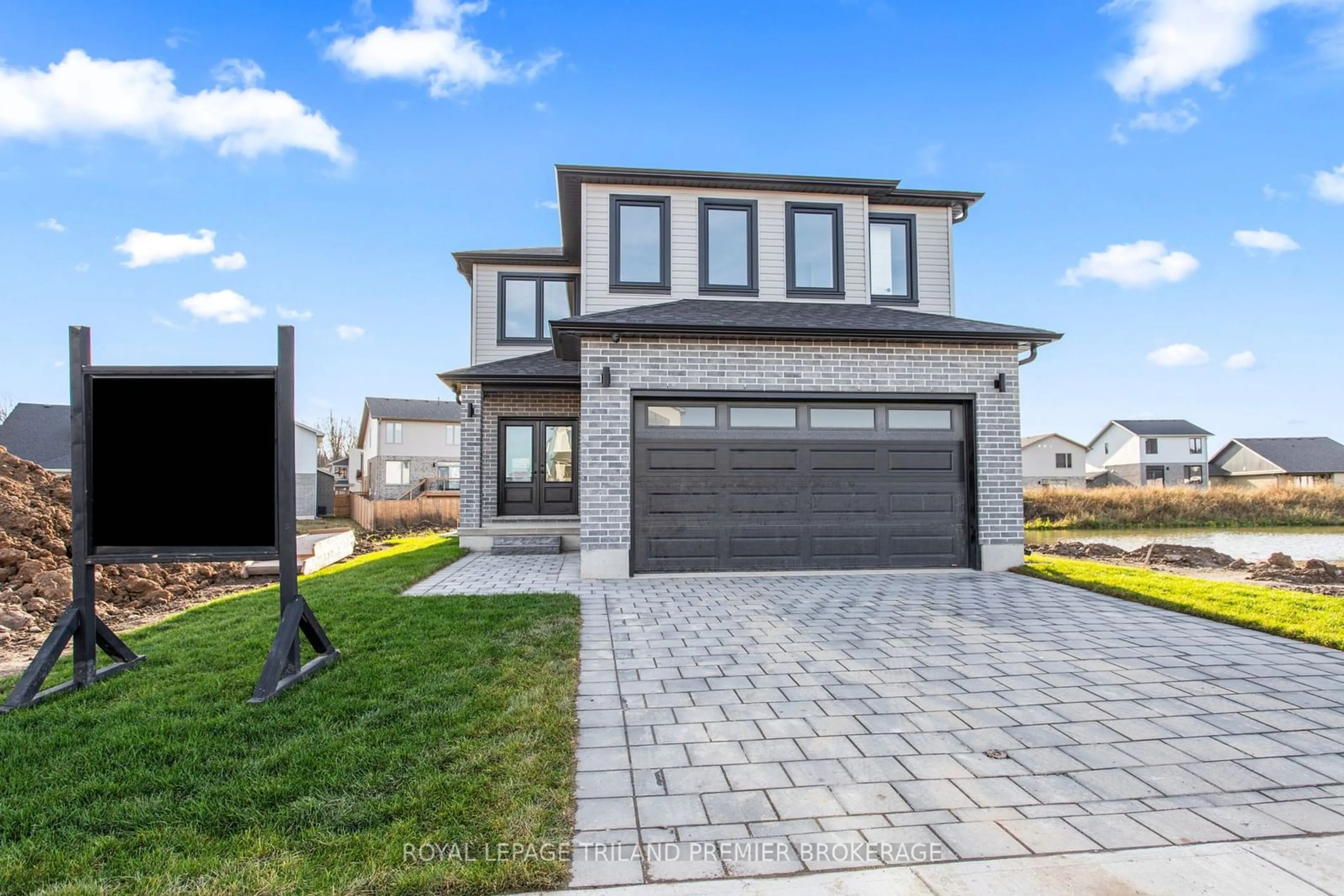 Home with brick exterior material for 258 HESSELMAN Cres, London Ontario N6M 0K3