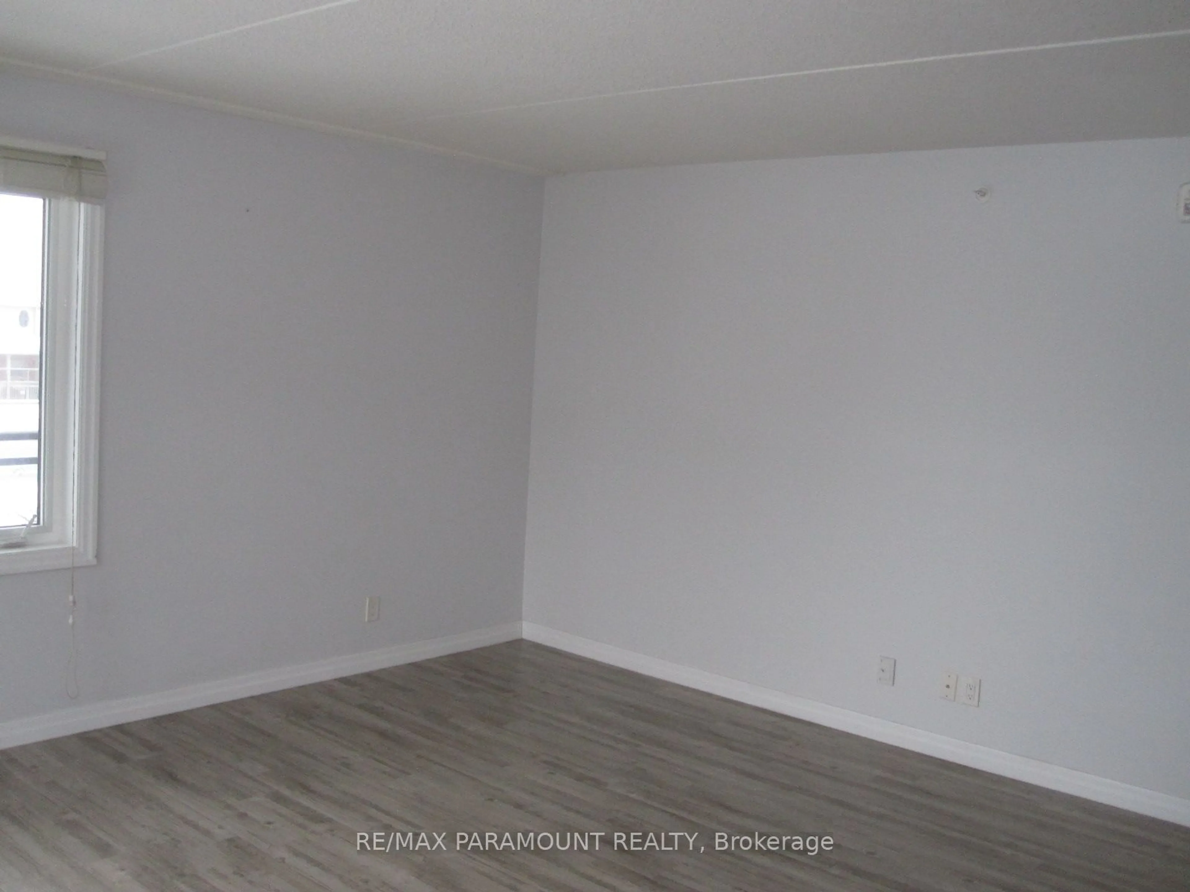 A pic of a room for 108 Summit Ridge Dr #202, Guelph Ontario N1E 0P8