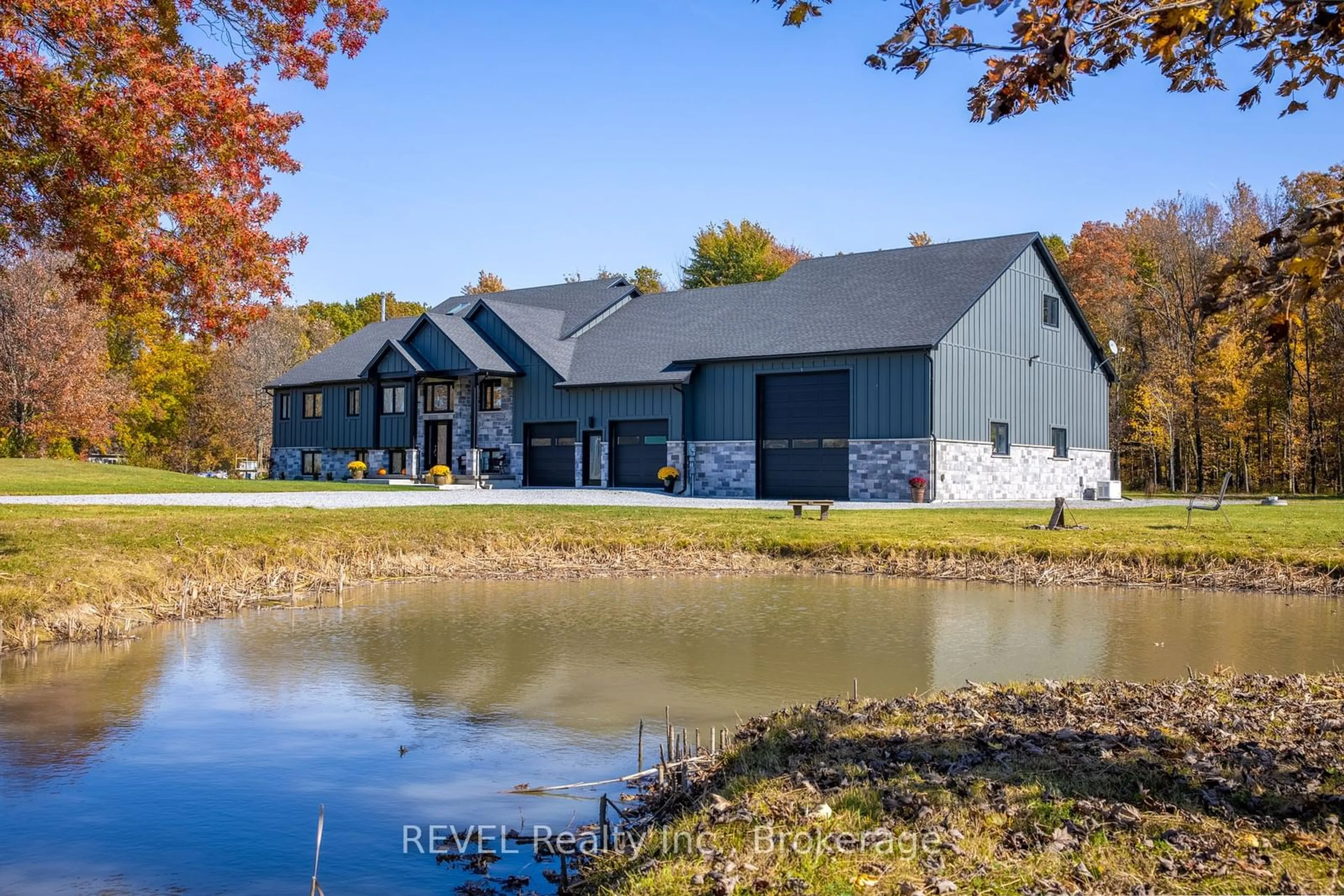 Frontside or backside of a home, cottage for 50851 O'Reillys Rd, Wainfleet Ontario L0S 1V0