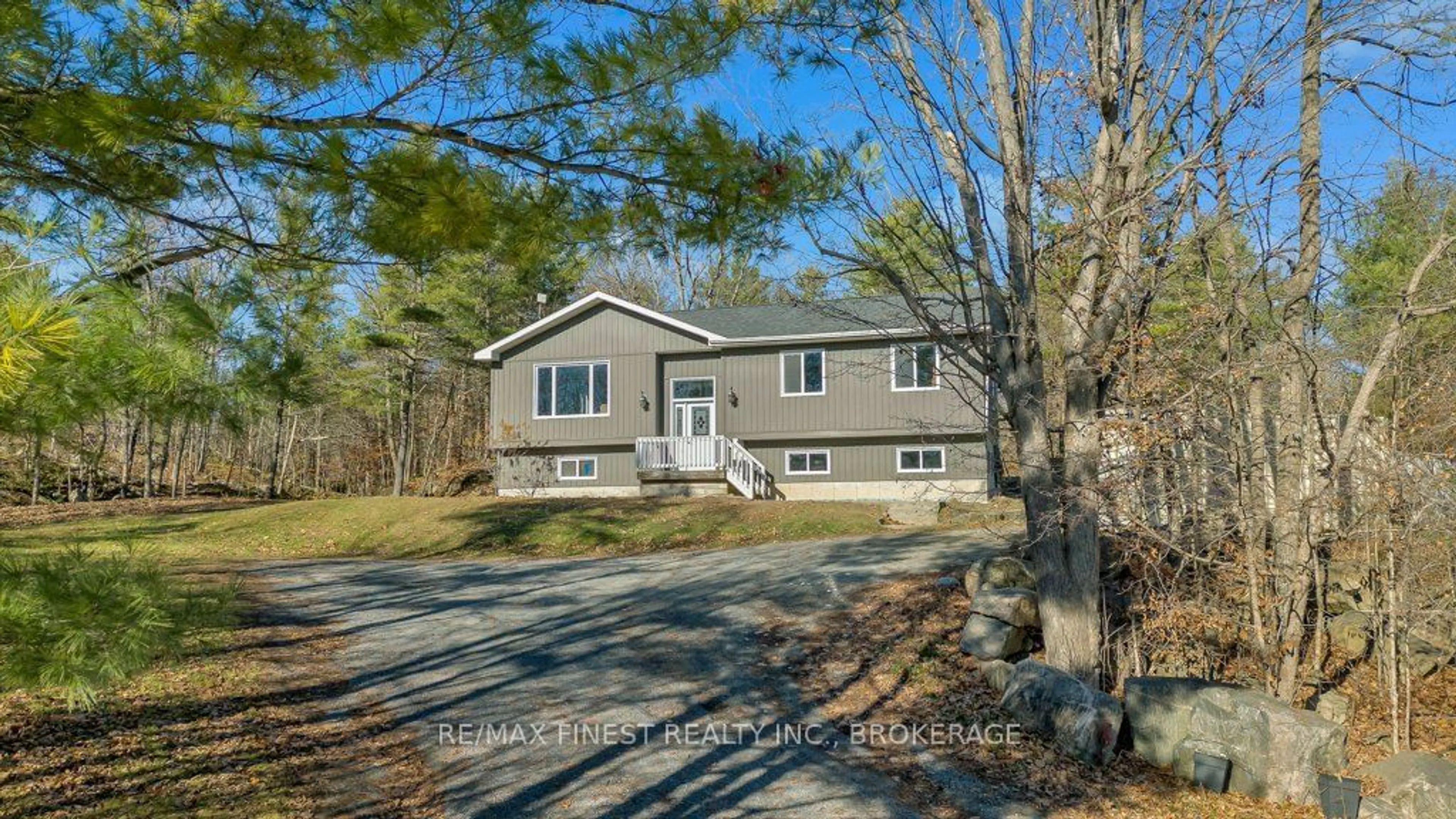 Frontside or backside of a home, cottage for 4947 Ramparts Rd, South Frontenac Ontario K0H 1H0