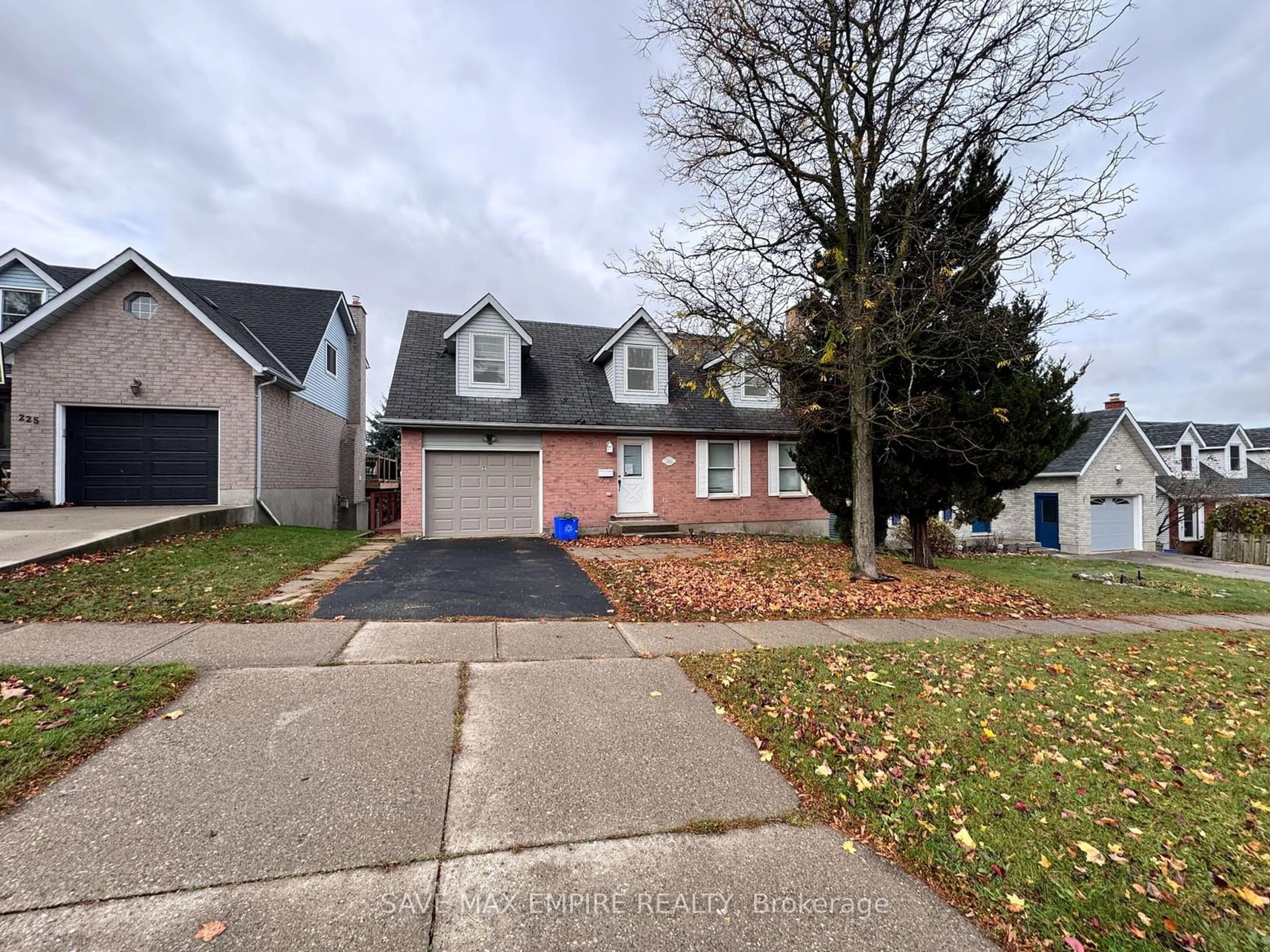 Frontside or backside of a home, the street view for 227 Grand Ridge Dr, Cambridge Ontario N1S 4W7