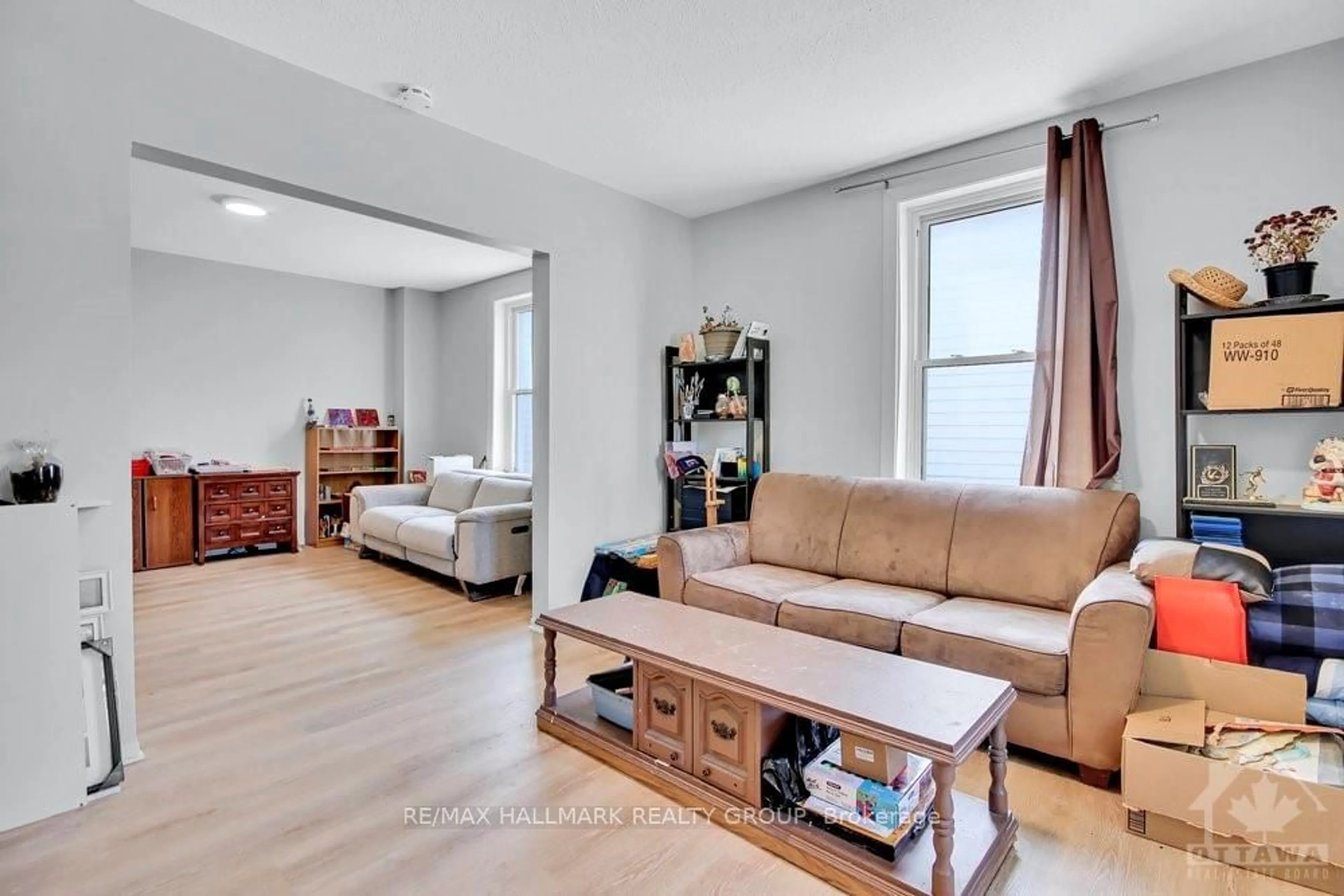 Living room, wood floors for 83 ELGIN St, Mississippi Mills Ontario K0A 1A0