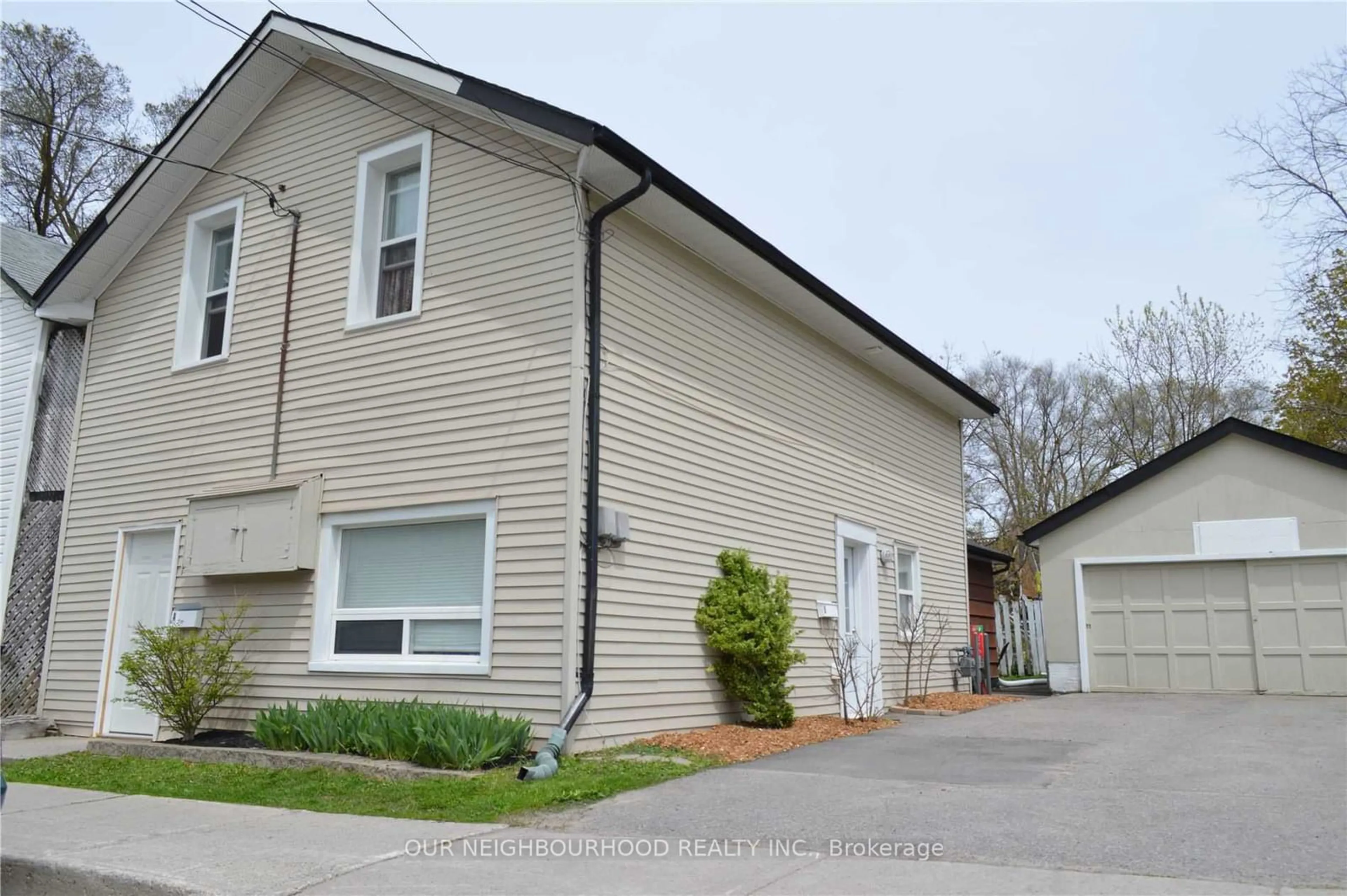 A pic from exterior of the house or condo, the street view for 632 Union St, Peterborough Ontario K9H 3V5