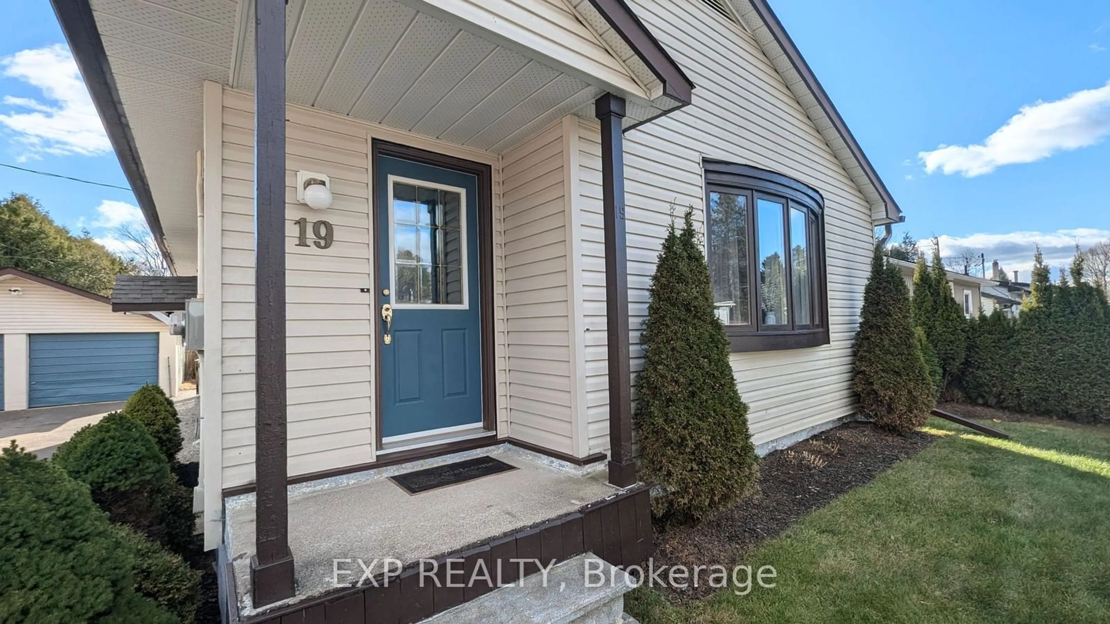 Indoor entryway, wood floors for 19 Larch St, Highlands East Ontario K0L 1M0