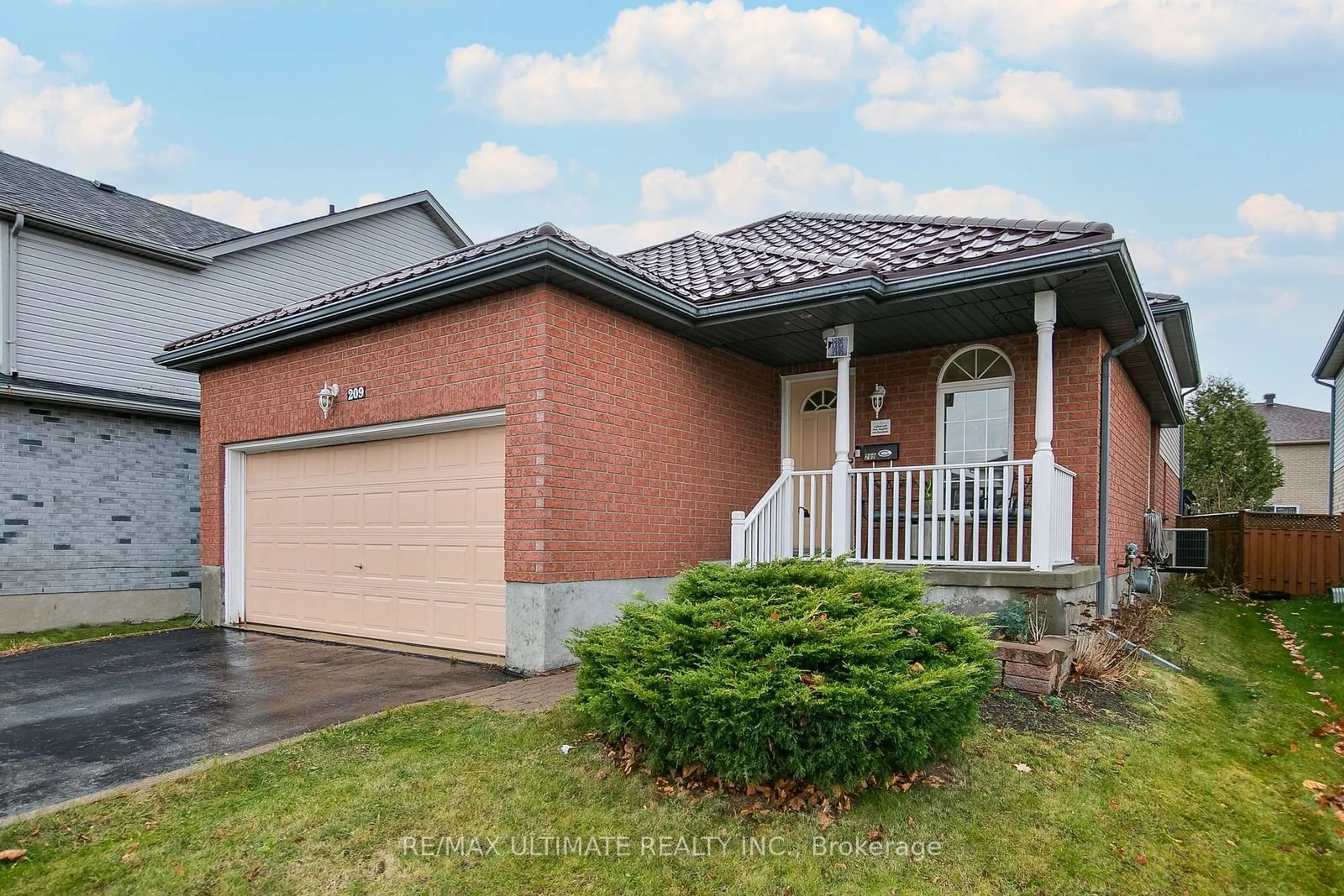 Home with brick exterior material for 209 Deerpath Dr, Guelph Ontario N1K 1W6